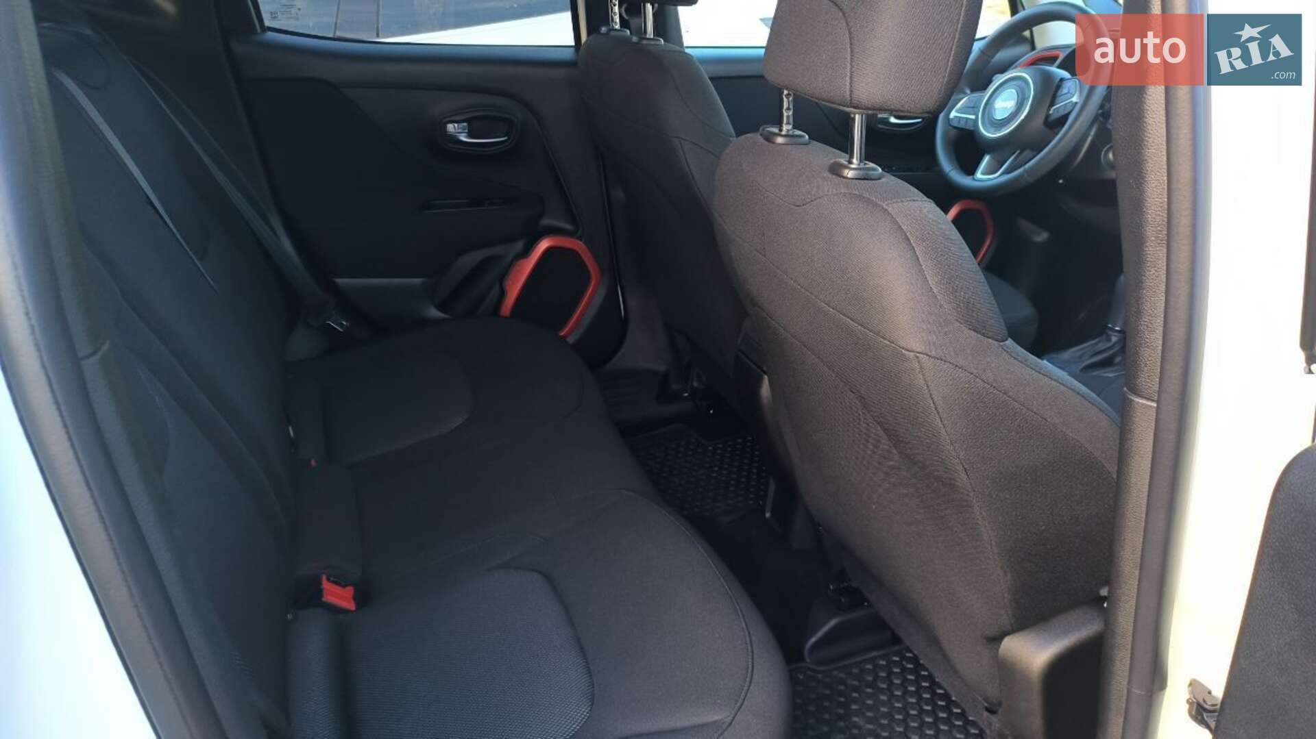 Jeep Renegade 2018 VIN ZACCJBAB6JPH52528 фото оголошення 44 з 49