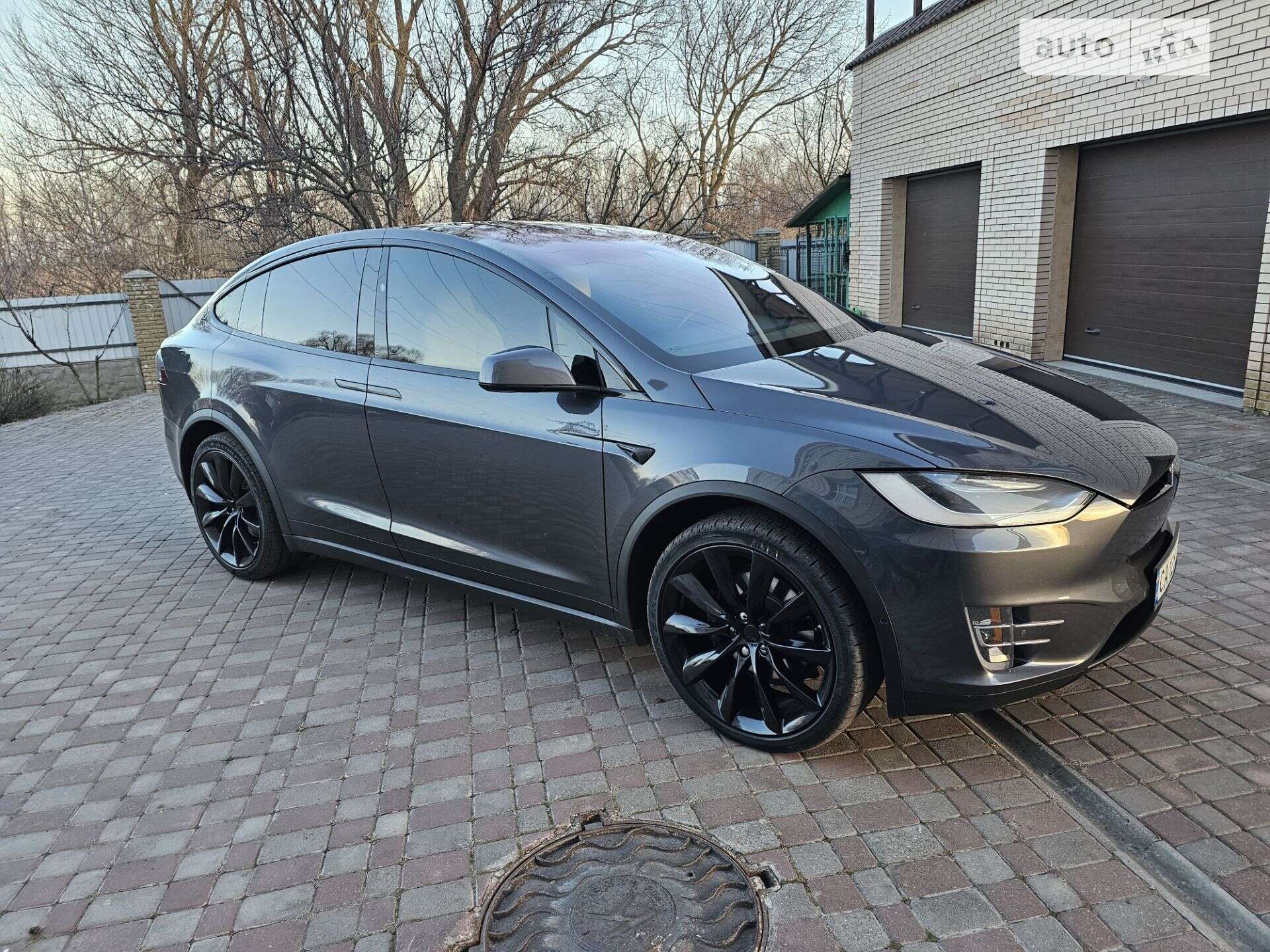 Tesla Model X 2018 VIN 5YJXCDE26JF125711 фото оголошення 3 з 22