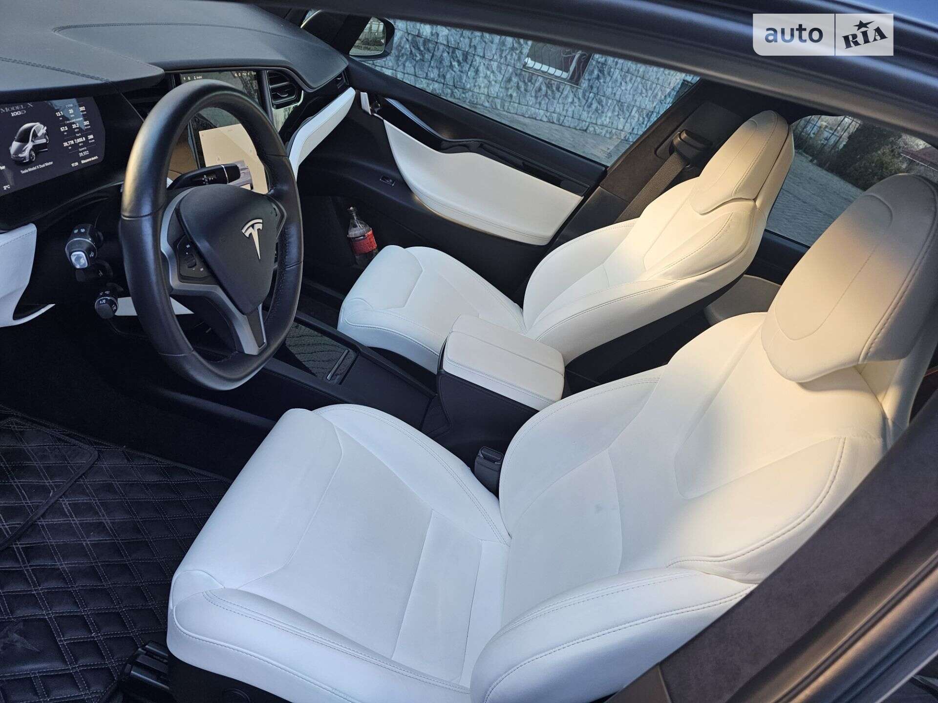 Tesla Model X 2018 VIN 5YJXCDE26JF125711 фото оголошення 7 з 22