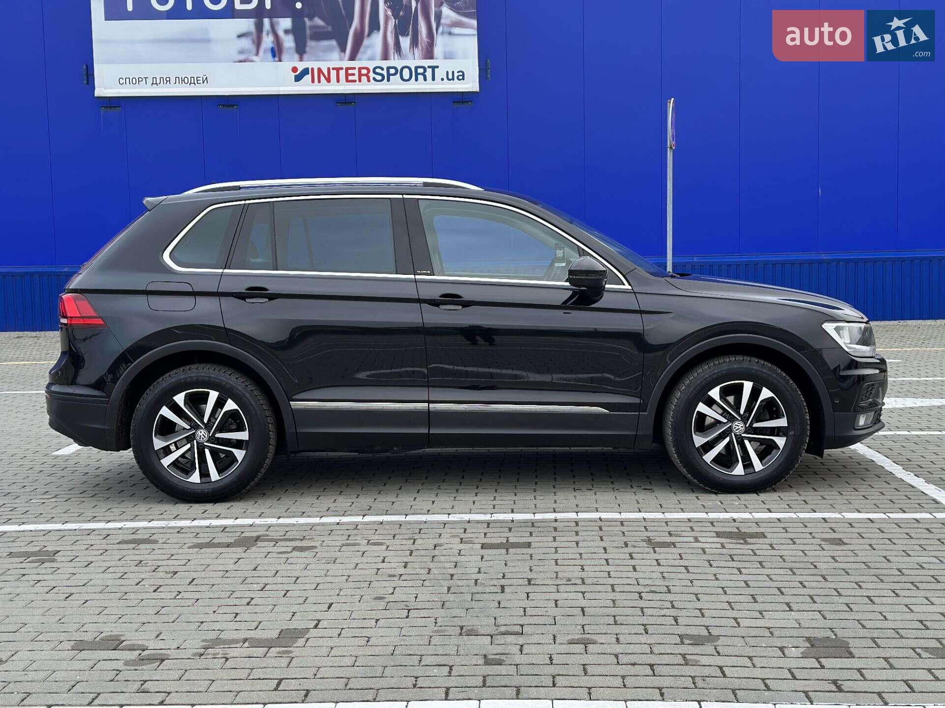 Volkswagen Tiguan 2019 VIN WVGZZZ5NZLW825031 фото оголошення 9 з 76
