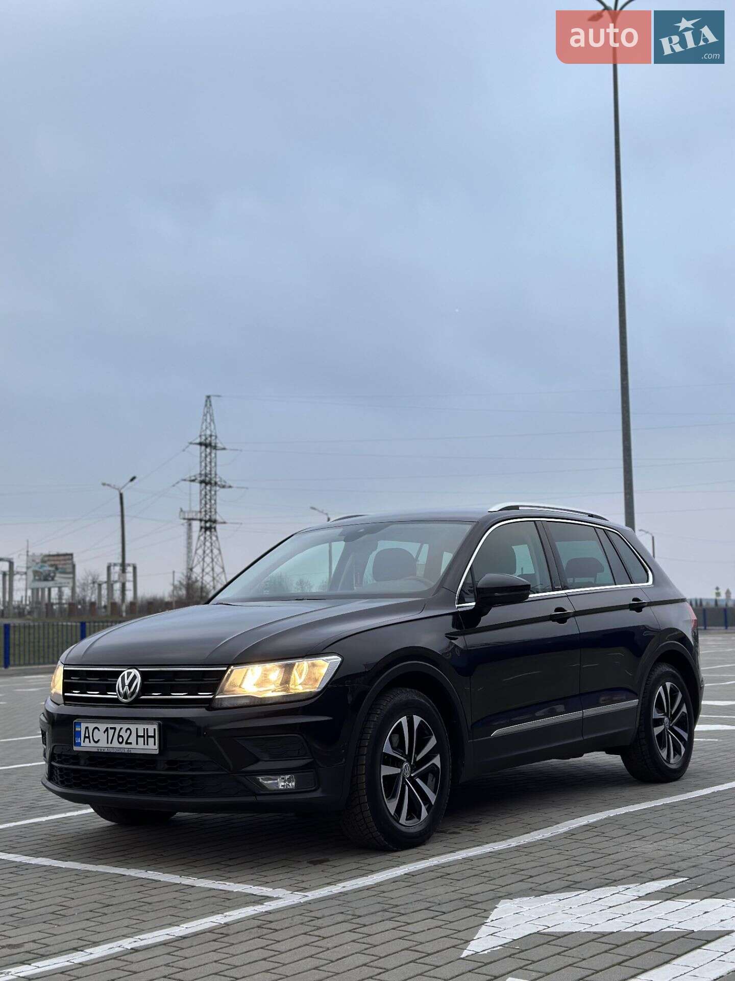 Volkswagen Tiguan 2019 VIN WVGZZZ5NZLW825031 фото оголошення 5 з 76