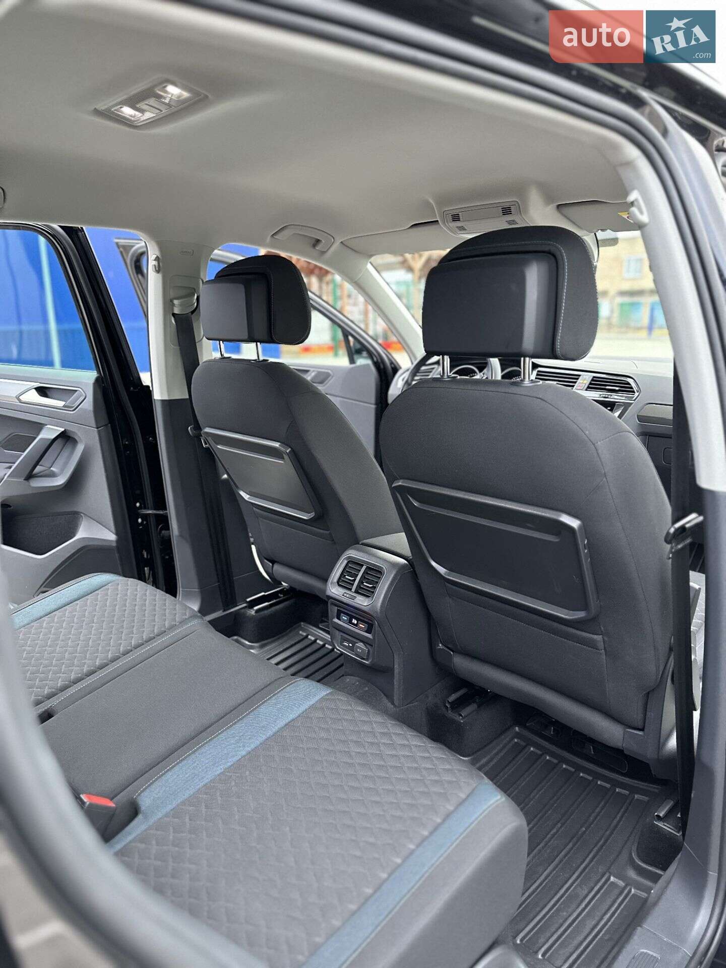 Volkswagen Tiguan 2019 VIN WVGZZZ5NZLW825031 фото оголошення 27 з 76