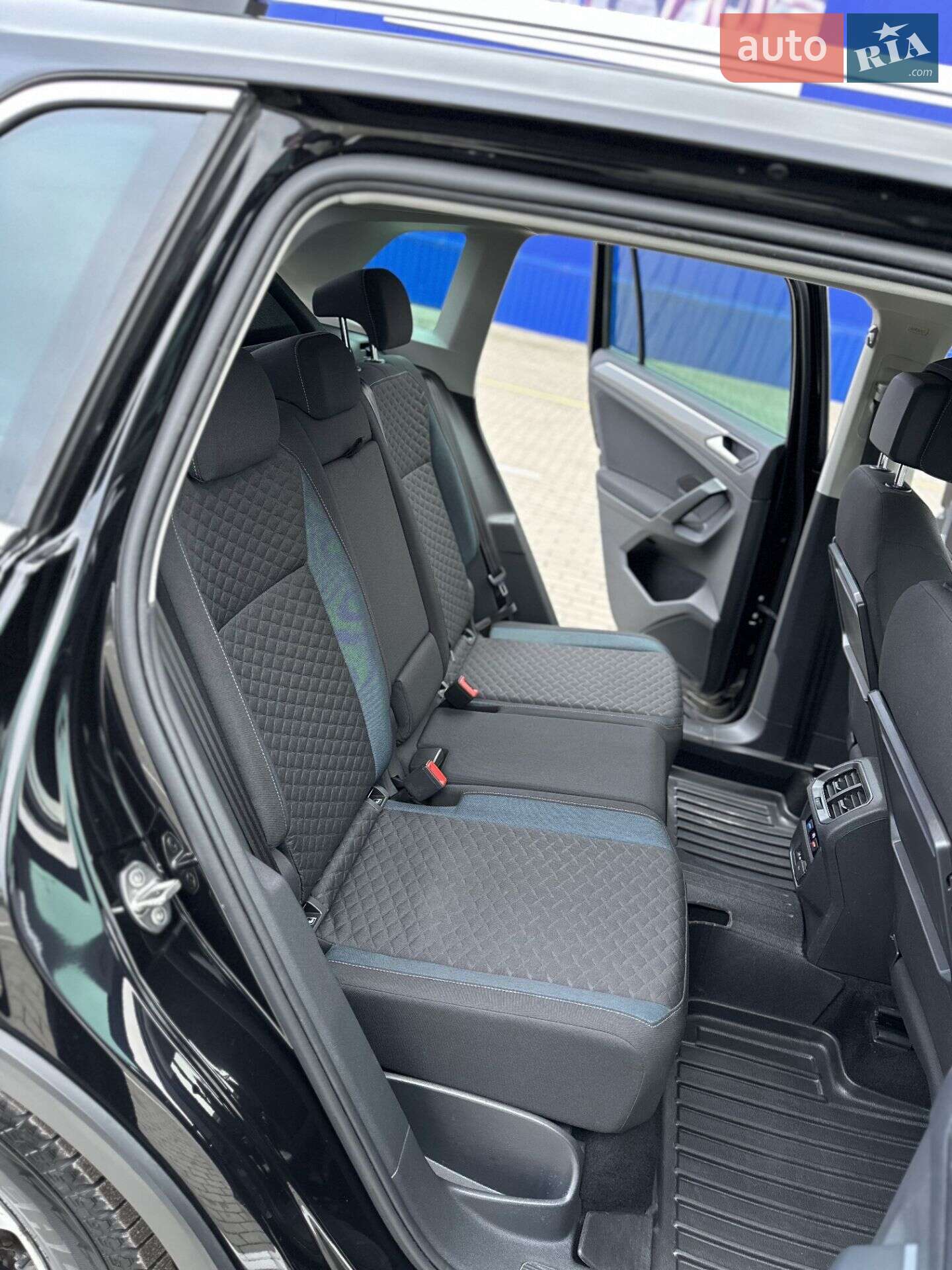 Volkswagen Tiguan 2019 VIN WVGZZZ5NZLW825031 фото оголошення 28 з 76