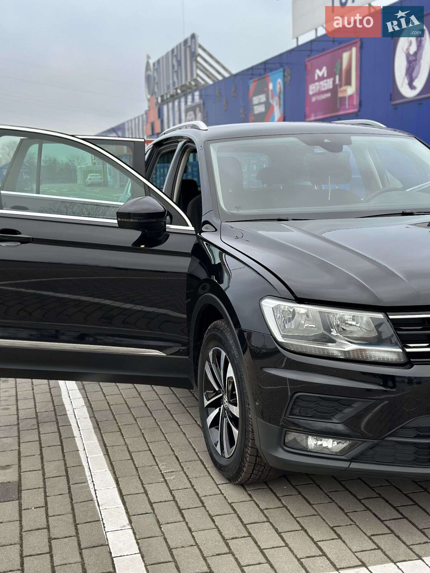Volkswagen Tiguan 2019 VIN WVGZZZ5NZLW825031 фото оголошення 37 з 76