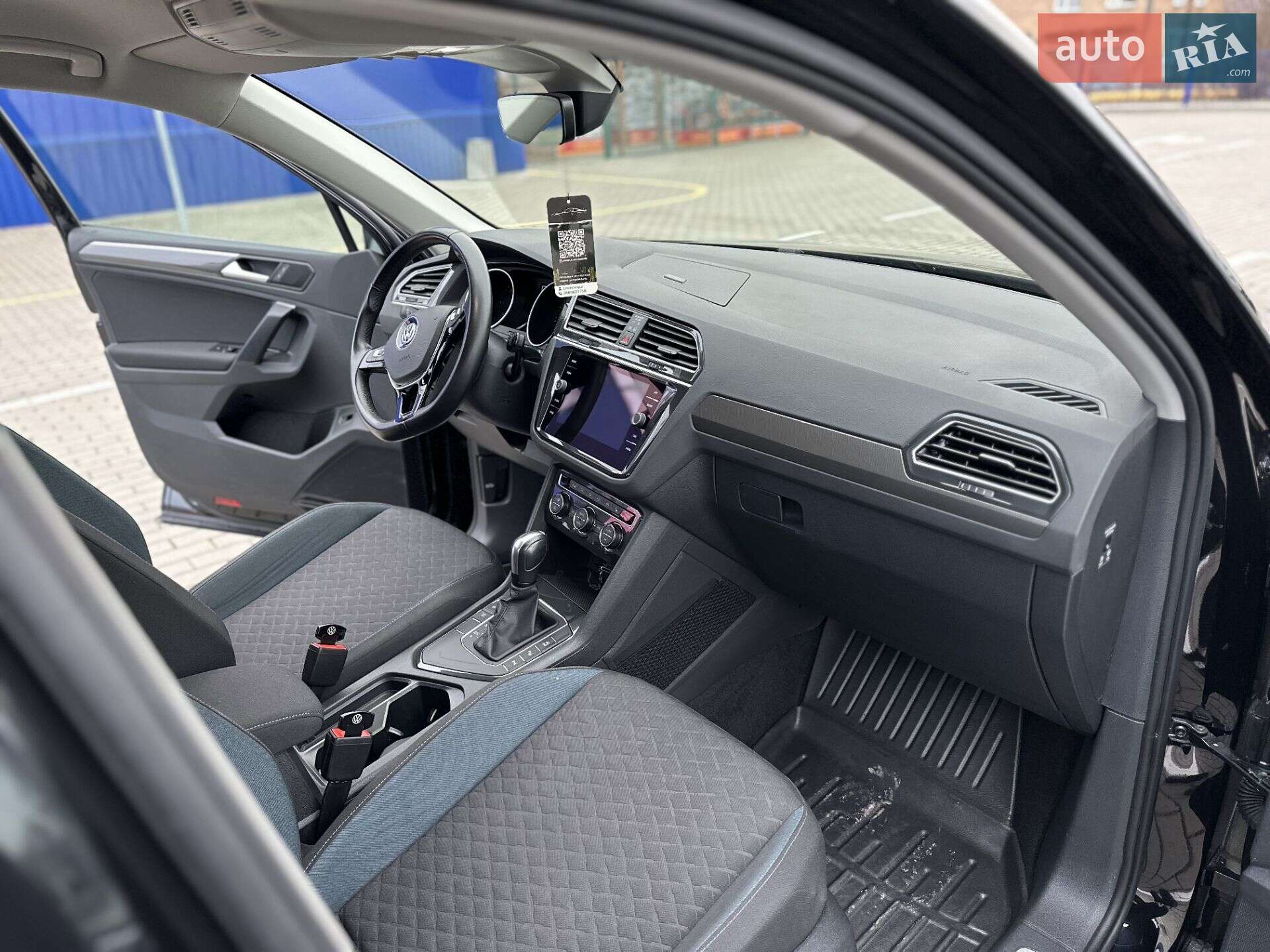 Volkswagen Tiguan 2019 VIN WVGZZZ5NZLW825031 фото оголошення 30 з 76
