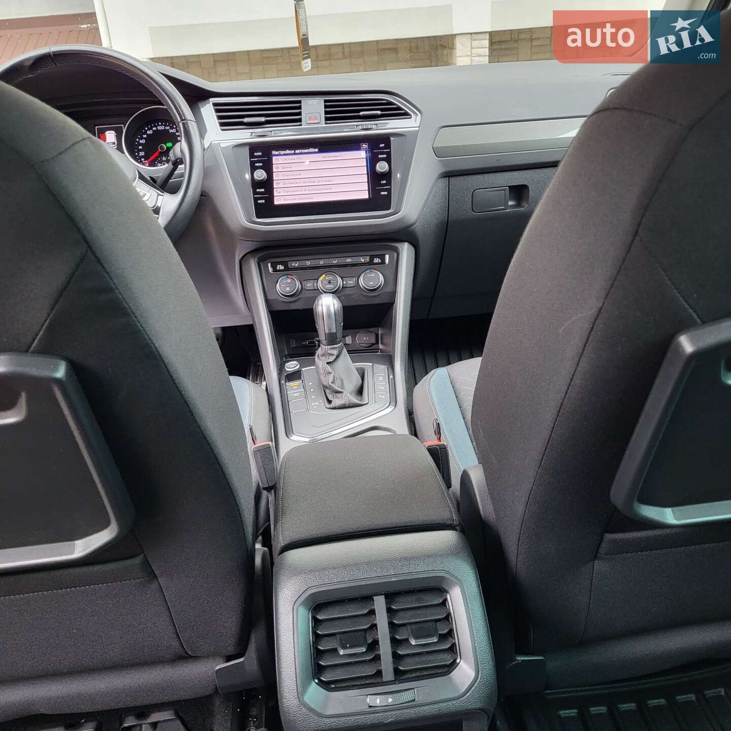 Volkswagen Tiguan 2019 VIN WVGZZZ5NZLW825031 фото оголошення 61 з 76