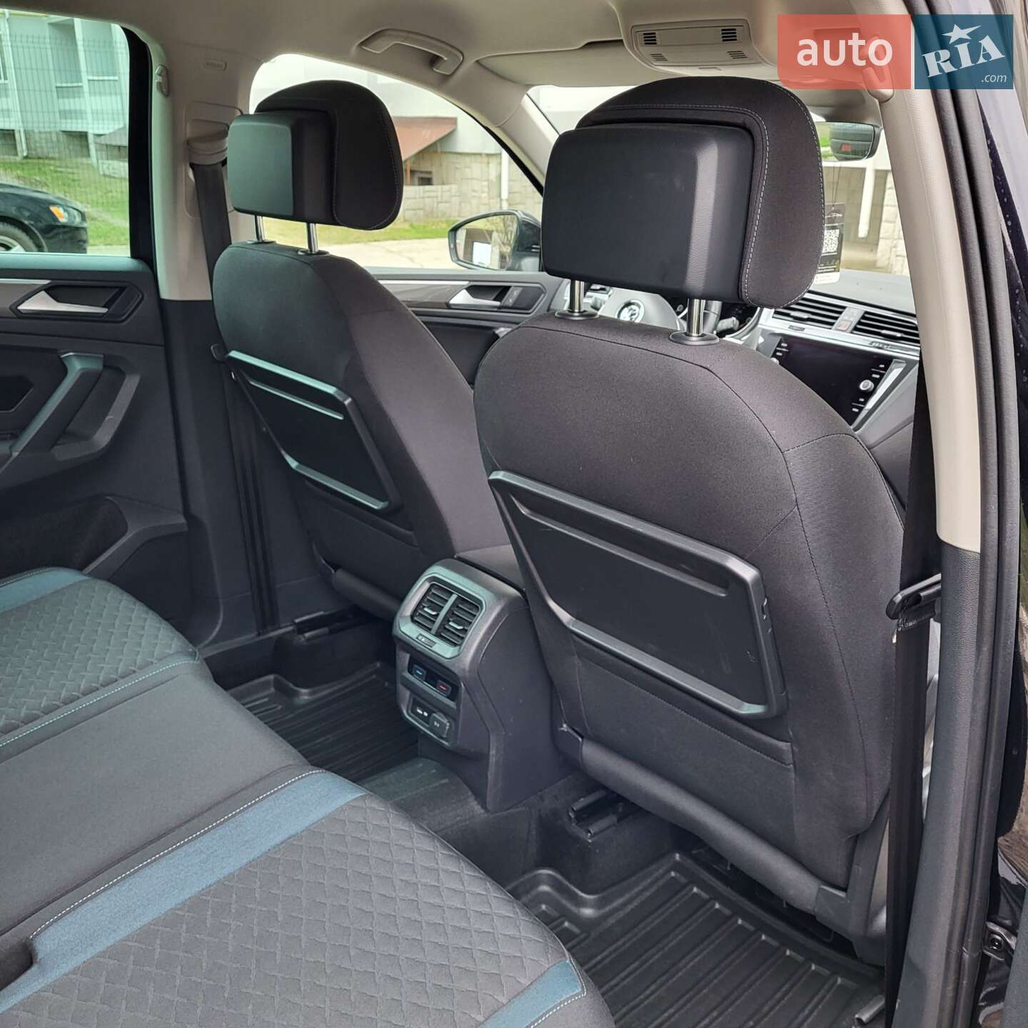 Volkswagen Tiguan 2019 VIN WVGZZZ5NZLW825031 фото оголошення 70 з 76
