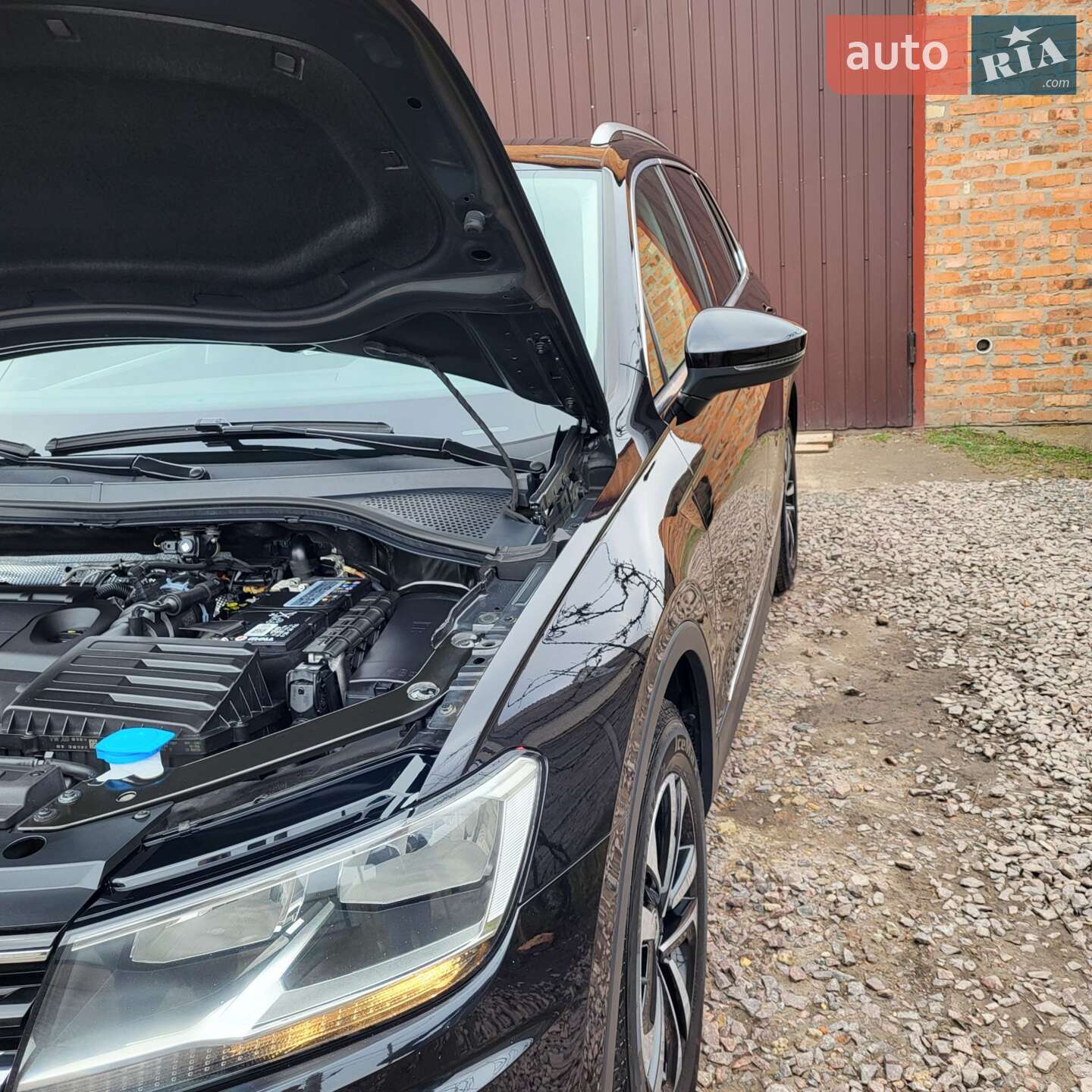 Volkswagen Tiguan 2019 VIN WVGZZZ5NZLW825031 фото оголошення 75 з 76