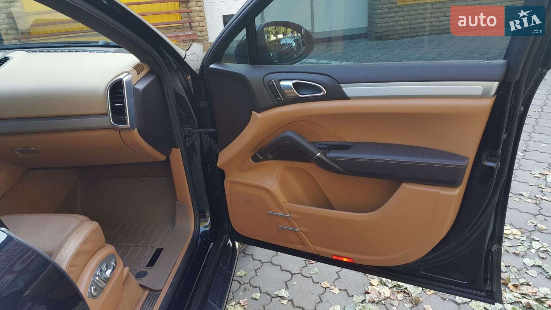 Porsche Cayenne 2010 VIN WP1ZZZ92ZBLA20455 фото оголошення 7 з 64