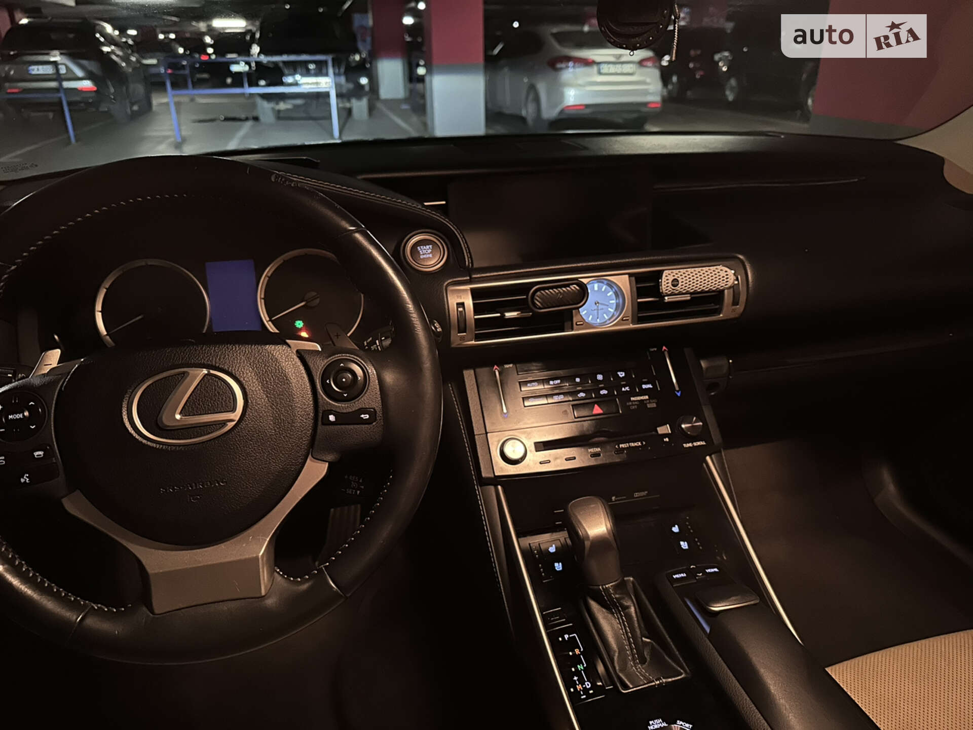 Lexus IS 2013 VIN JTHCF1D2XE5005728 фото оголошення 13 з 35