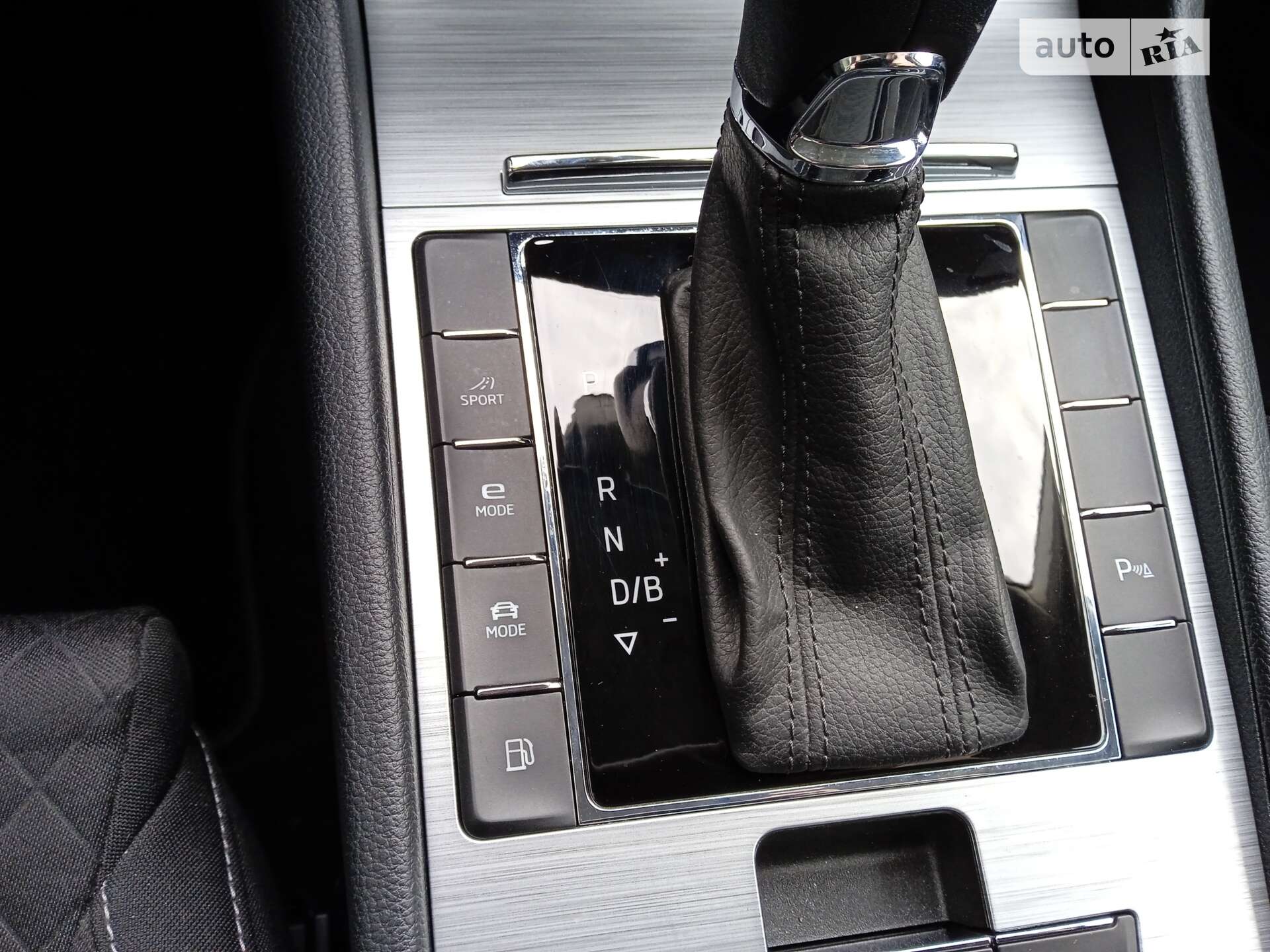 Skoda Superb 2020 VIN TMBJW7NP2L7059130 фото оголошення 45 з 76
