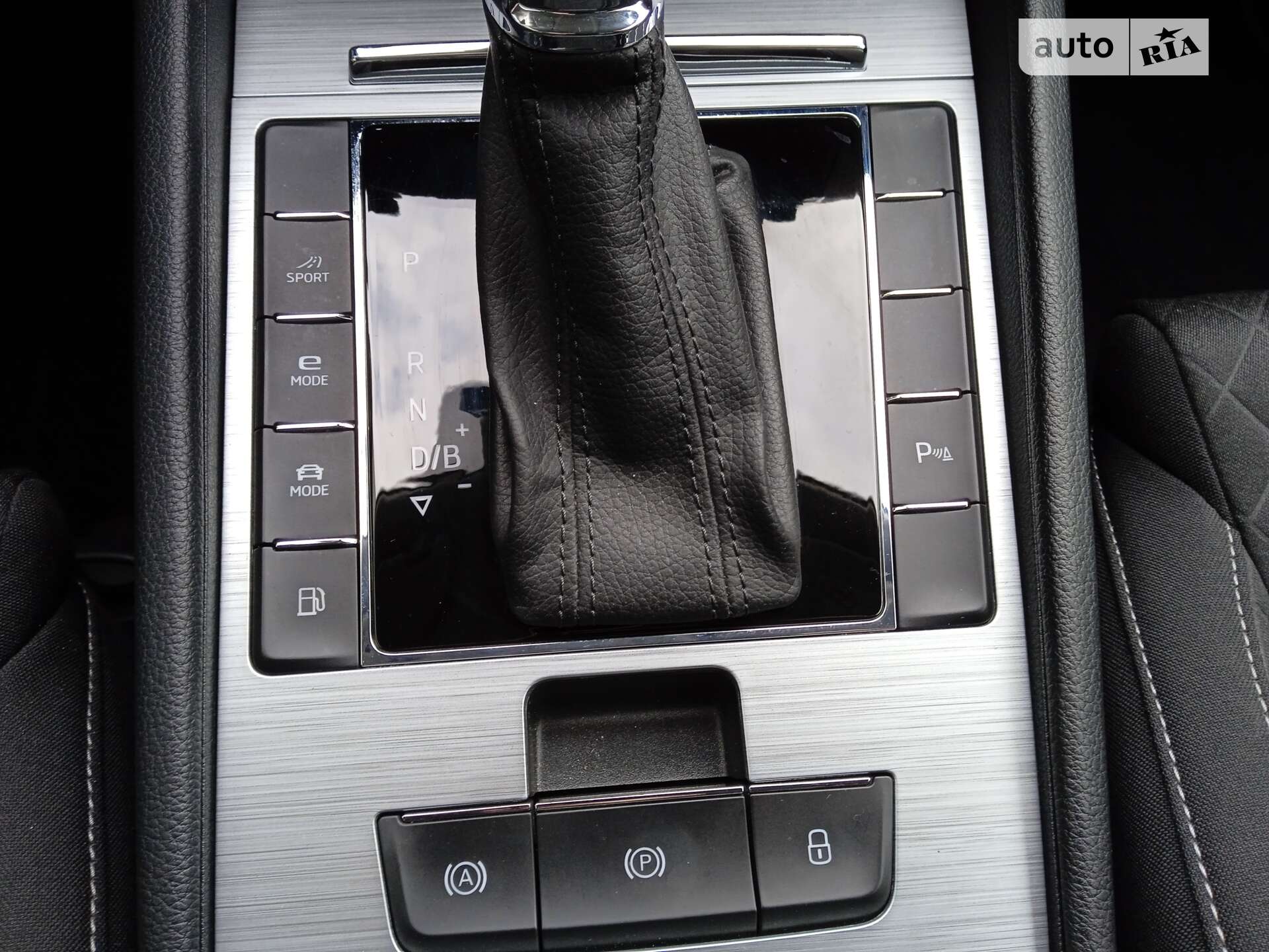 Skoda Superb 2020 VIN TMBJW7NP2L7059130 фото оголошення 47 з 76