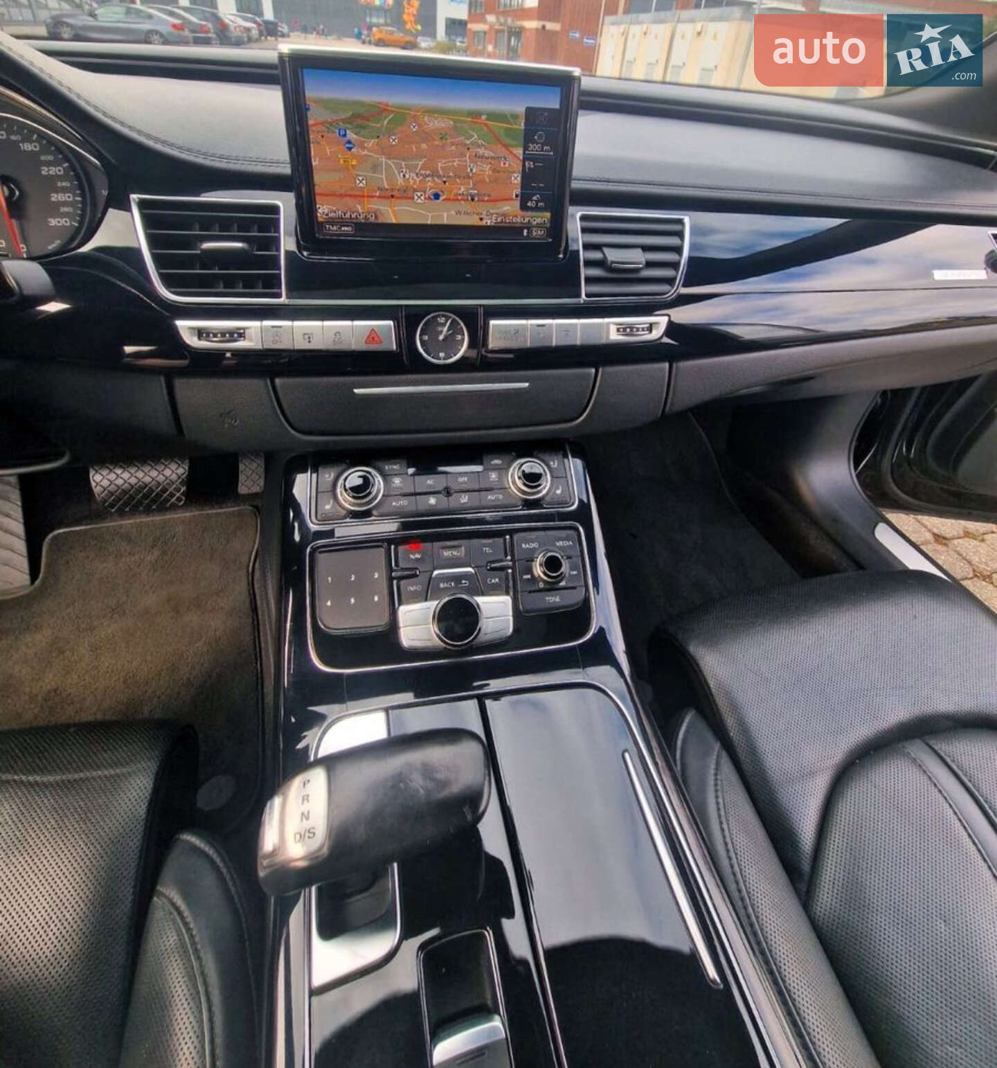 Audi A8 2012 VIN WAURMAFD4EN000652 фото оголошення 5 з 9