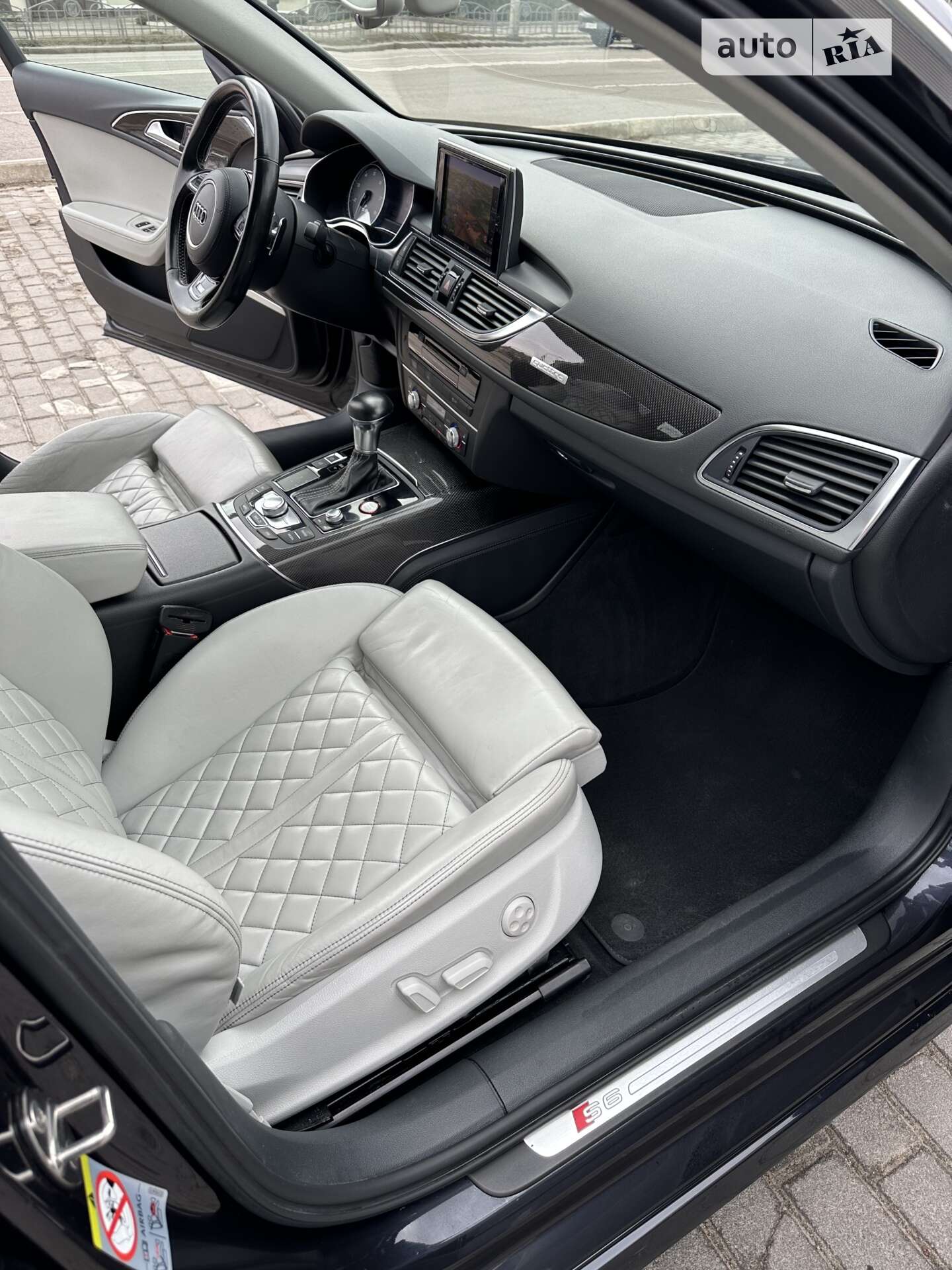 Audi S6 2012 VIN WAUZZZ4G3DN030026 фото оголошення 26 з 39