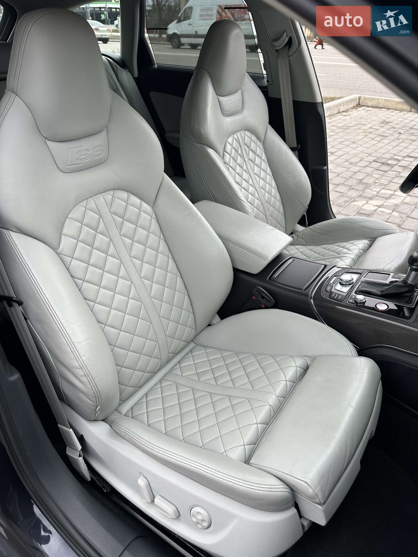Audi S6 2012 VIN WAUZZZ4G3DN030026 фото оголошення 30 з 39