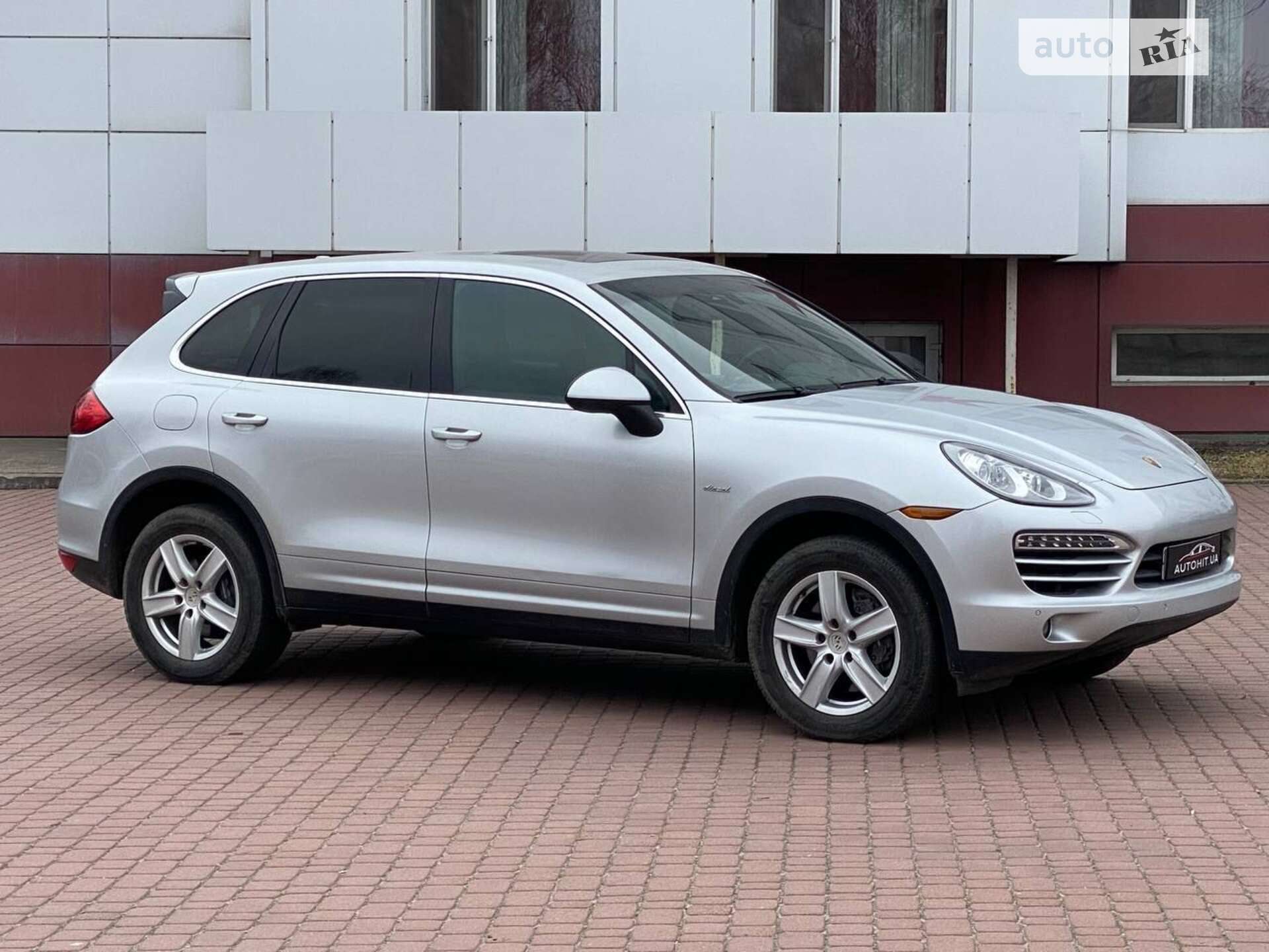 Porsche Cayenne 2012 VIN WP1AF2A27DLA26001 фото оголошення 4 з 30