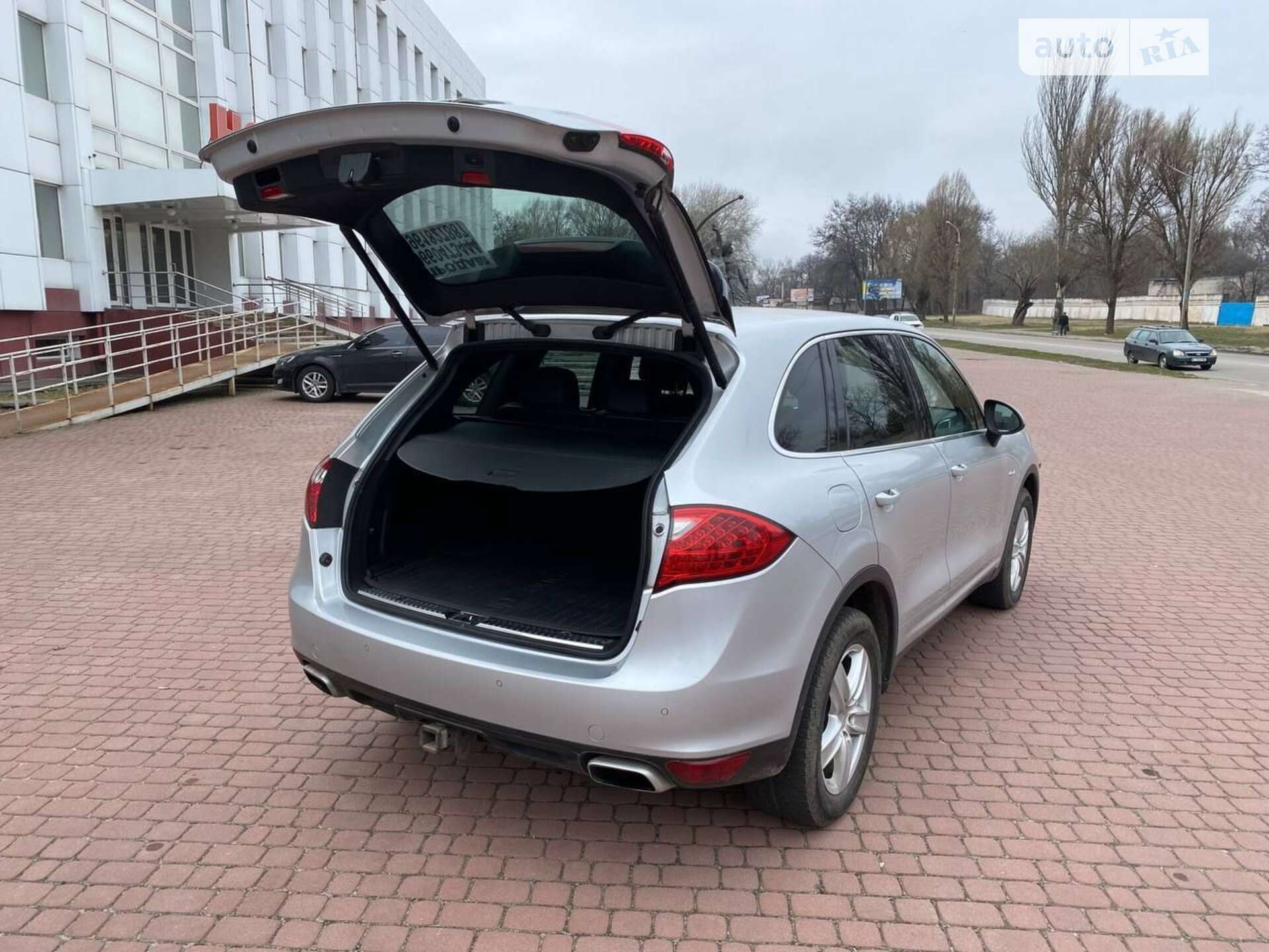Porsche Cayenne 2012 VIN WP1AF2A27DLA26001 фото оголошення 18 з 30