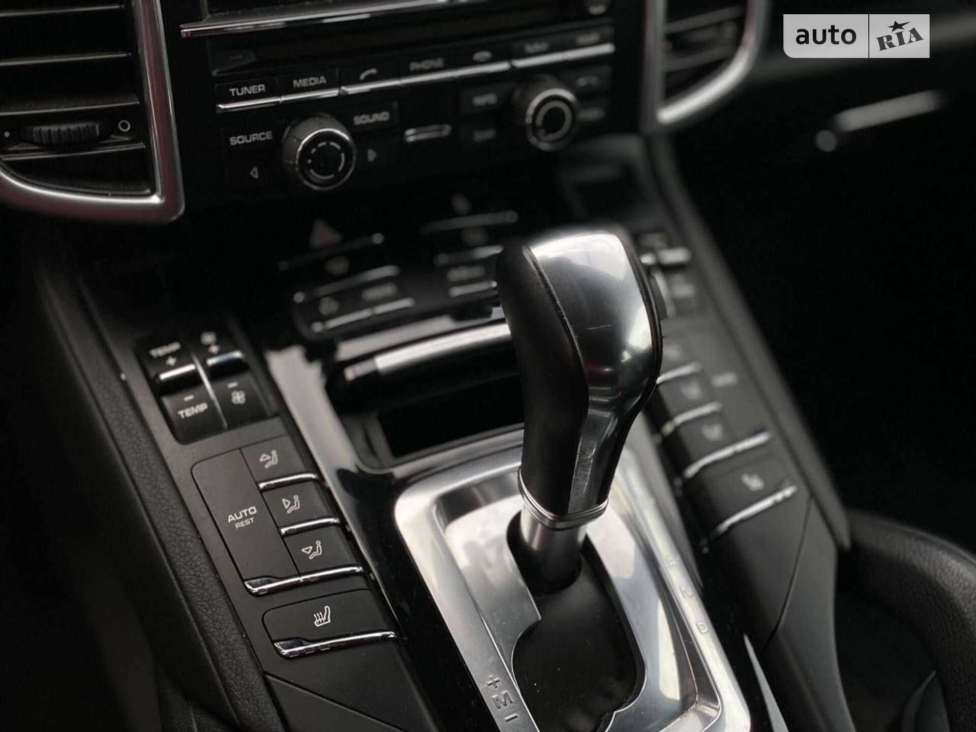 Porsche Cayenne 2012 VIN WP1AF2A27DLA26001 фото оголошення 29 з 30