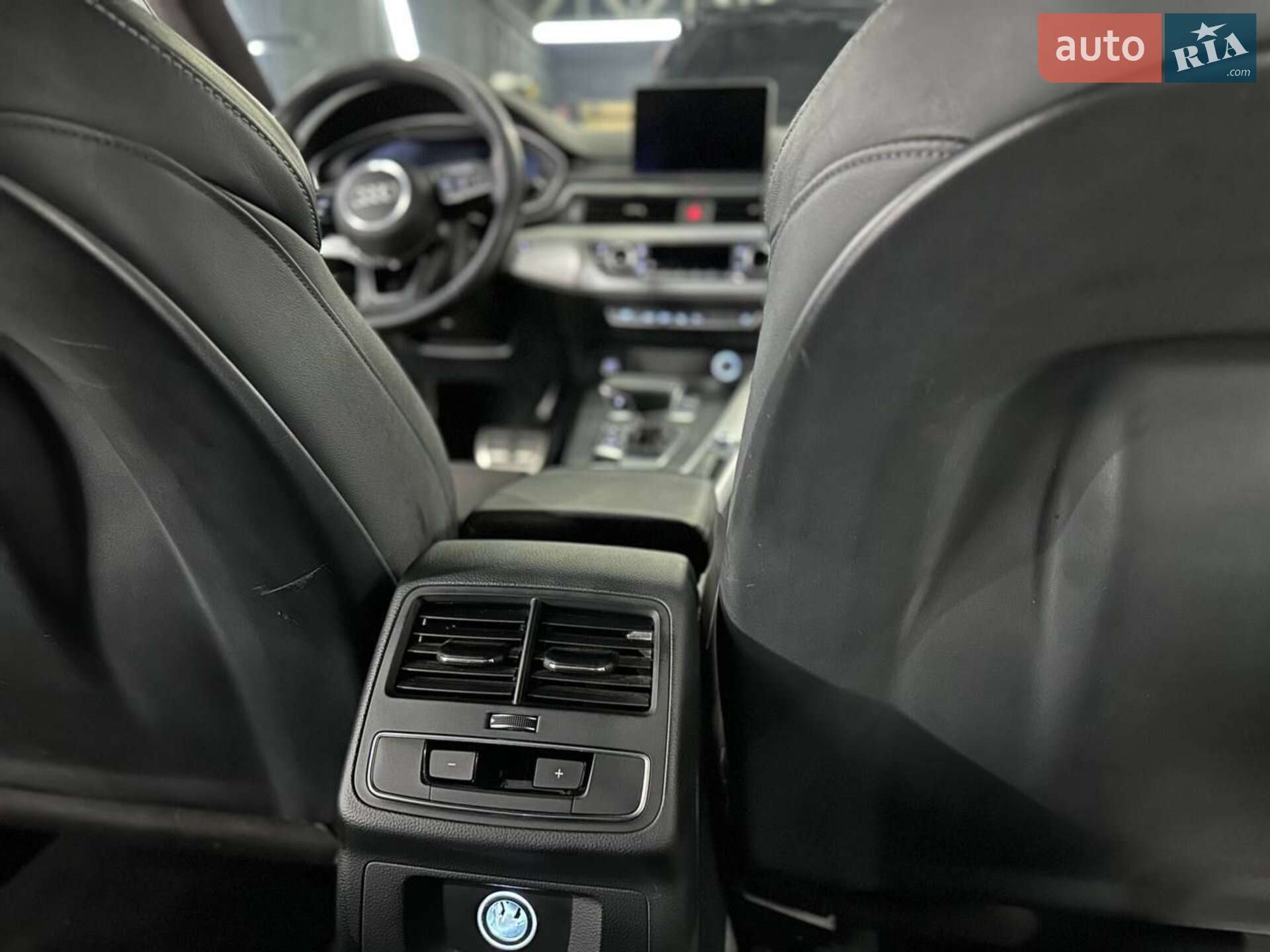 Audi A5 Sportback 2018 VIN WAUZZZF51JA092796 фото оголошення 5 з 17