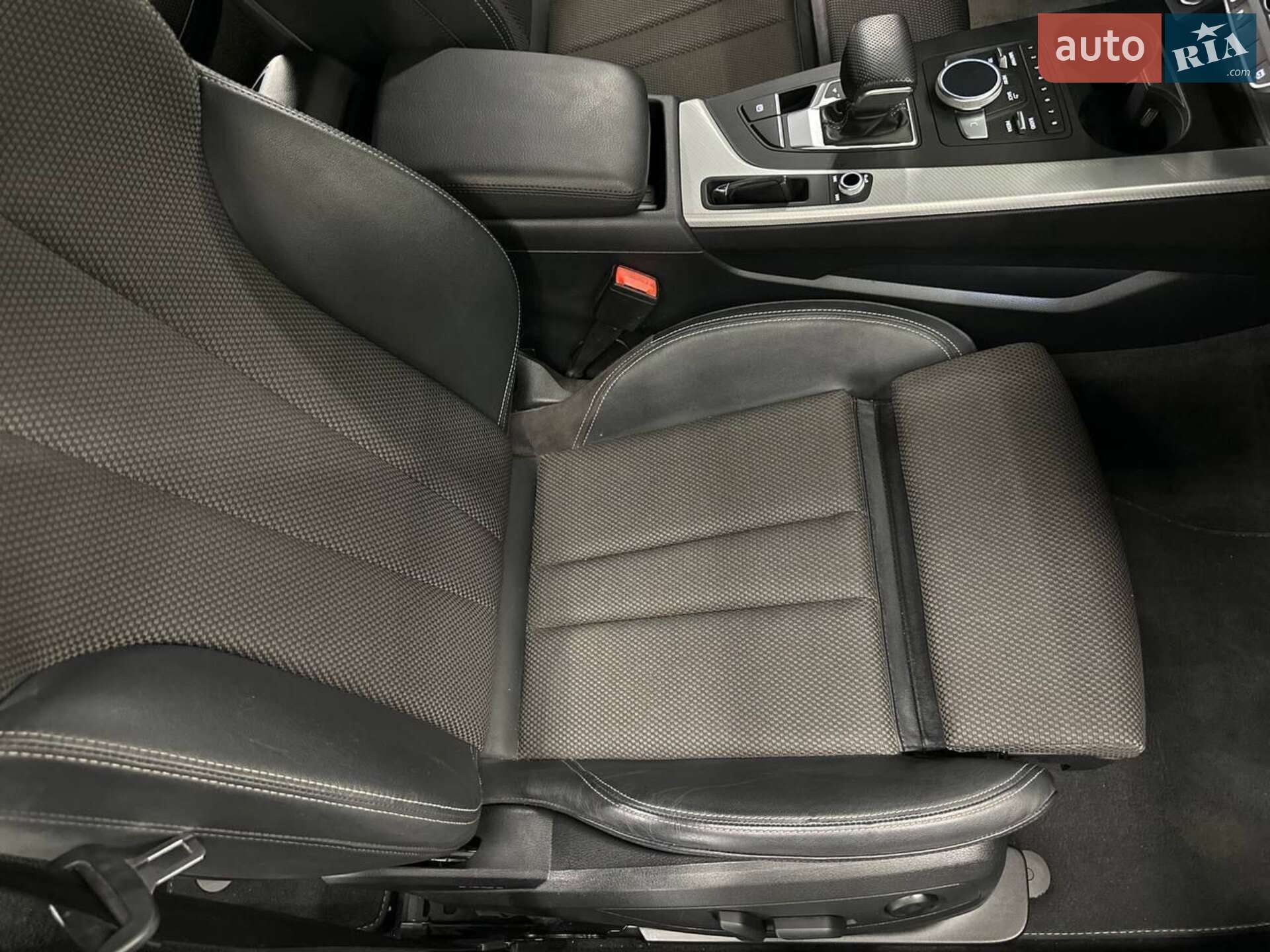 Audi A5 Sportback 2018 VIN WAUZZZF51JA092796 фото оголошення 7 з 17