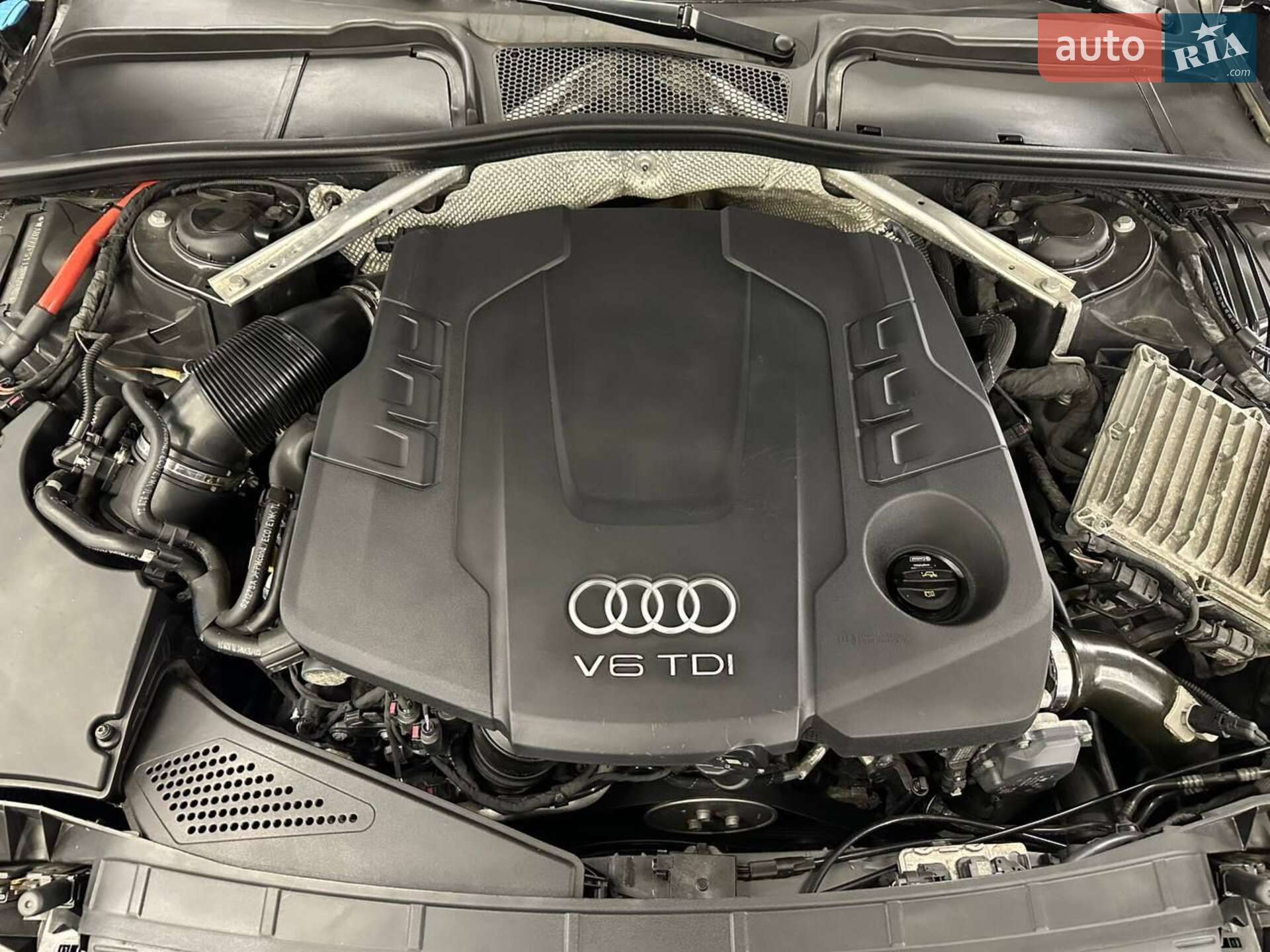 Audi A5 Sportback 2018 VIN WAUZZZF51JA092796 фото оголошення 8 з 17