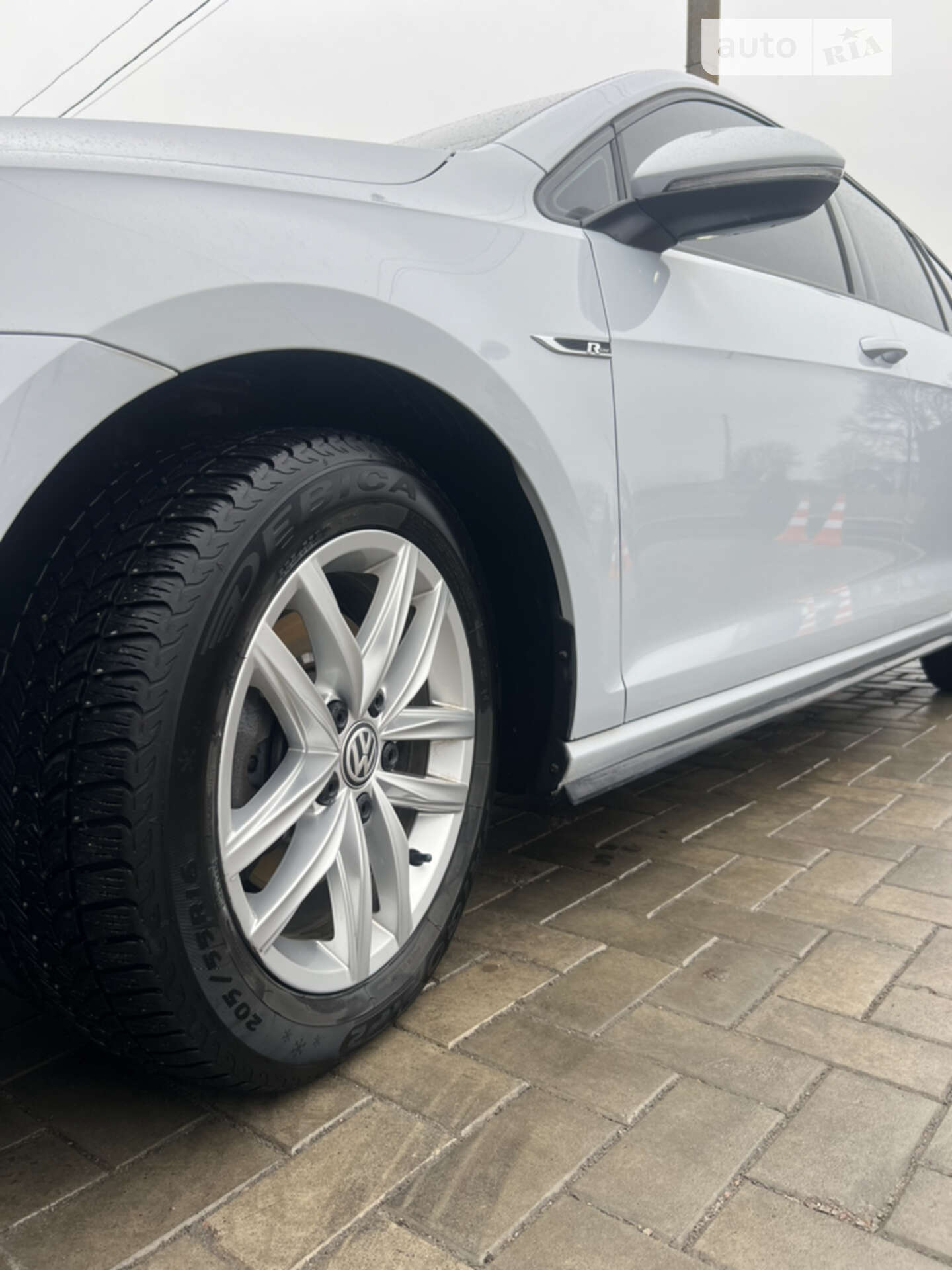 Volkswagen Golf 2017 VIN WVWZZZAUZHP785243 фото оголошення 23 з 51