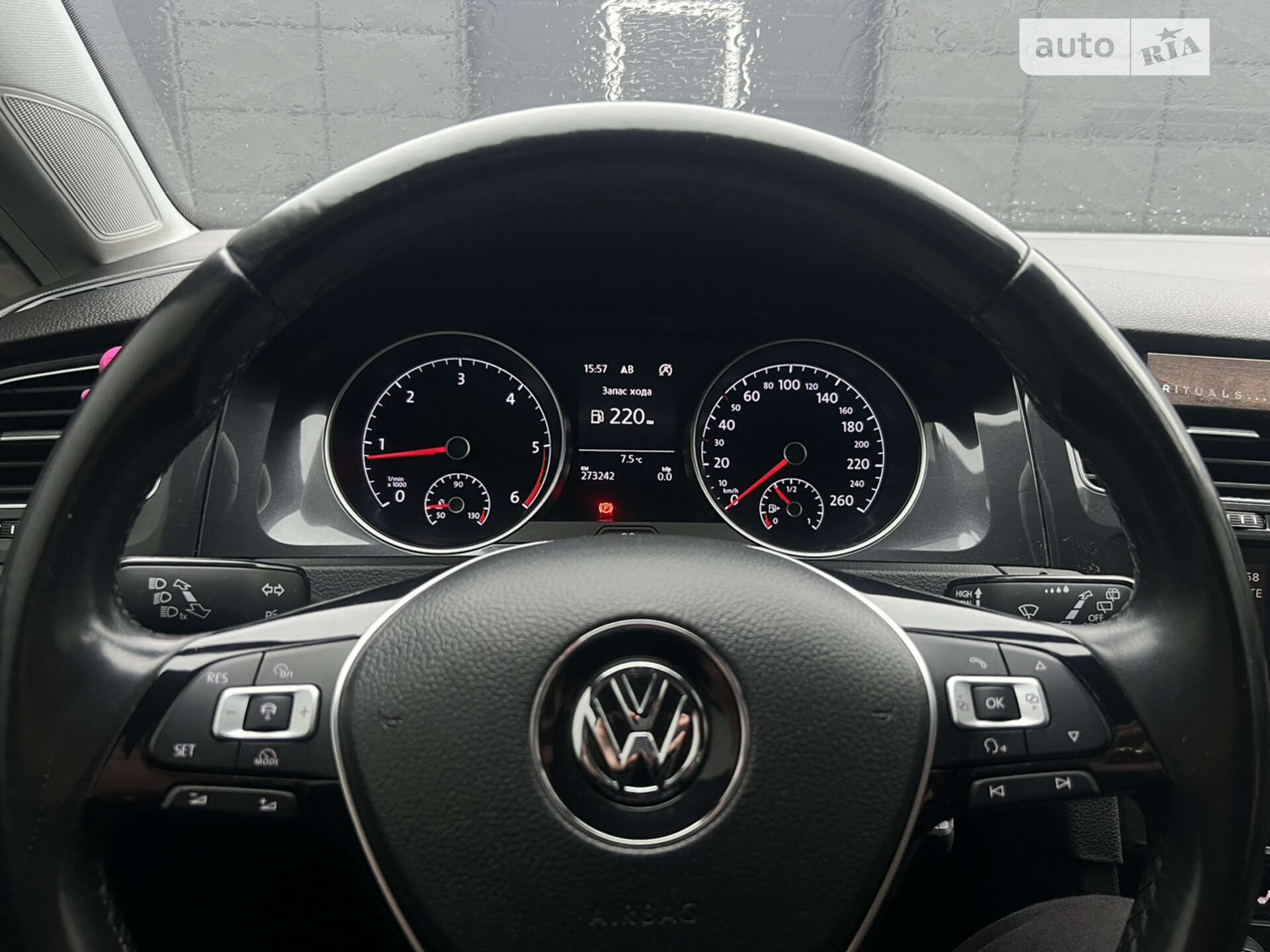 Volkswagen Golf 2017 VIN WVWZZZAUZHP785243 фото оголошення 27 з 51