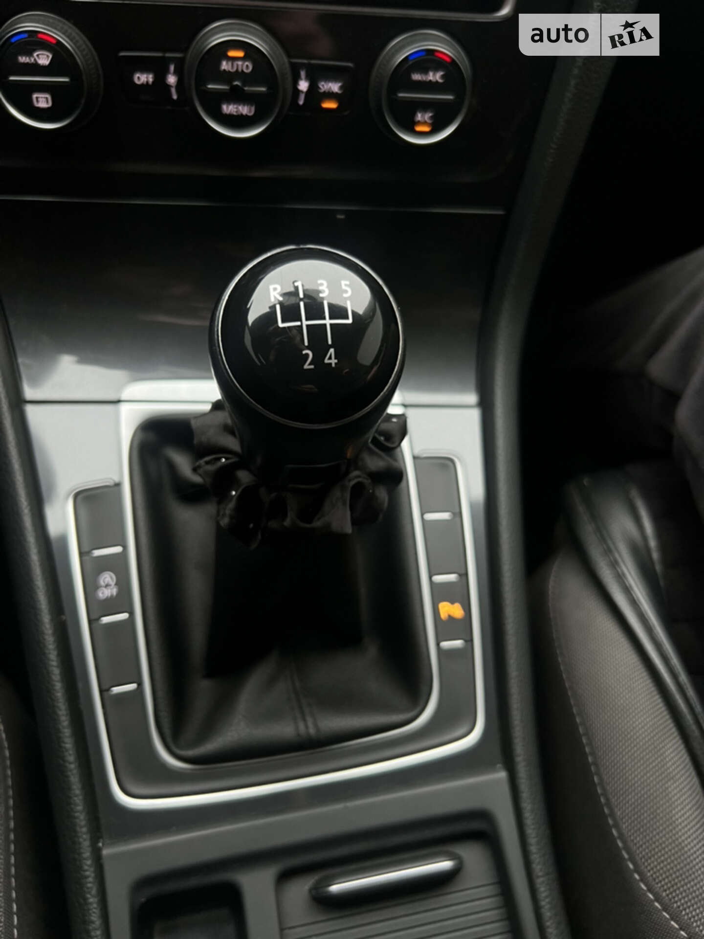 Volkswagen Golf 2017 VIN WVWZZZAUZHP785243 фото оголошення 36 з 51