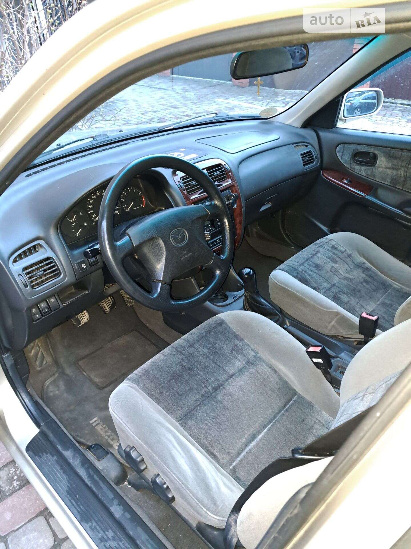 Mazda 626 1999 VIN JMZGW19F201147482 фото оголошення 12 з 20