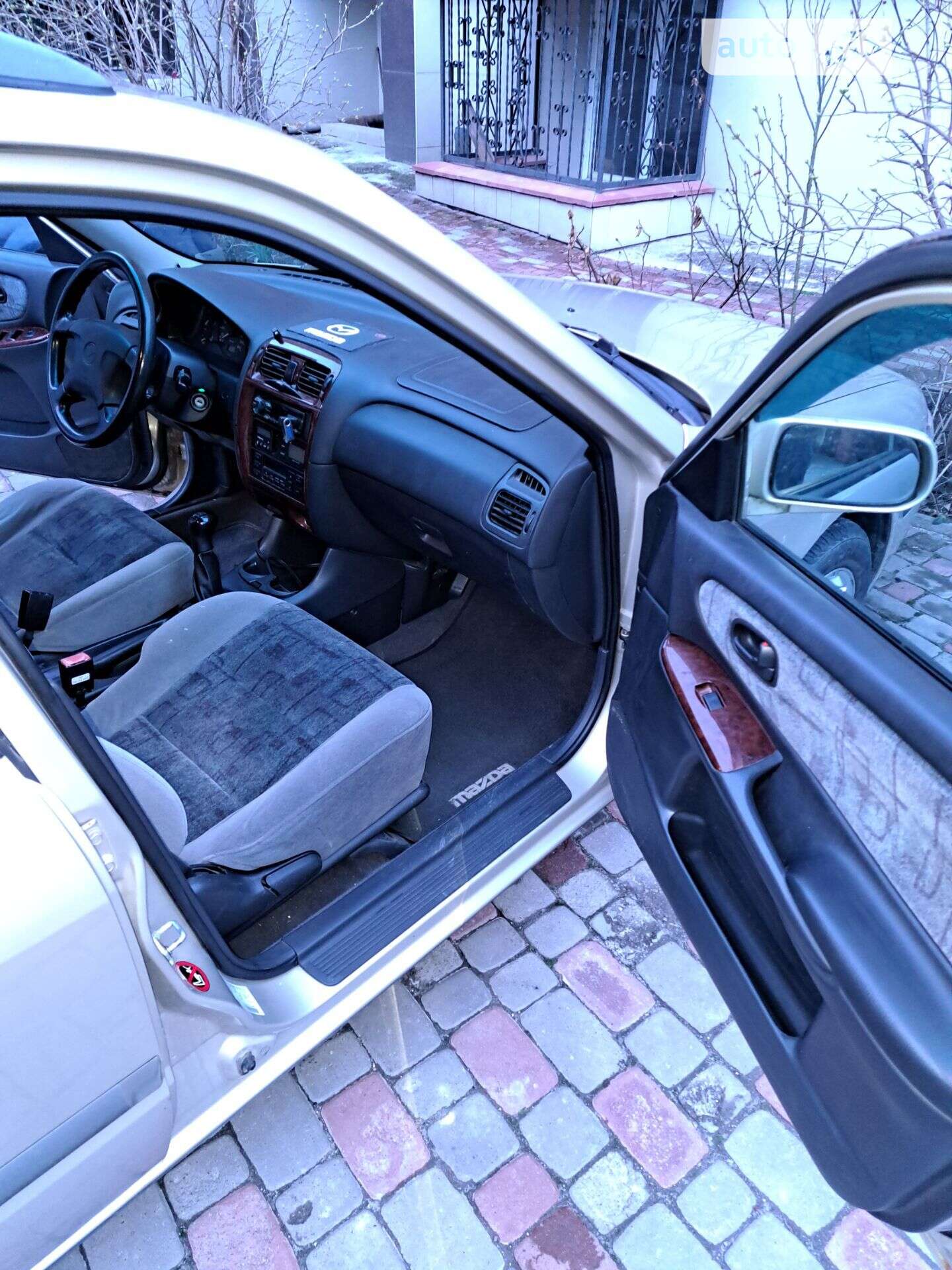 Mazda 626 1999 VIN JMZGW19F201147482 фото оголошення 15 з 20