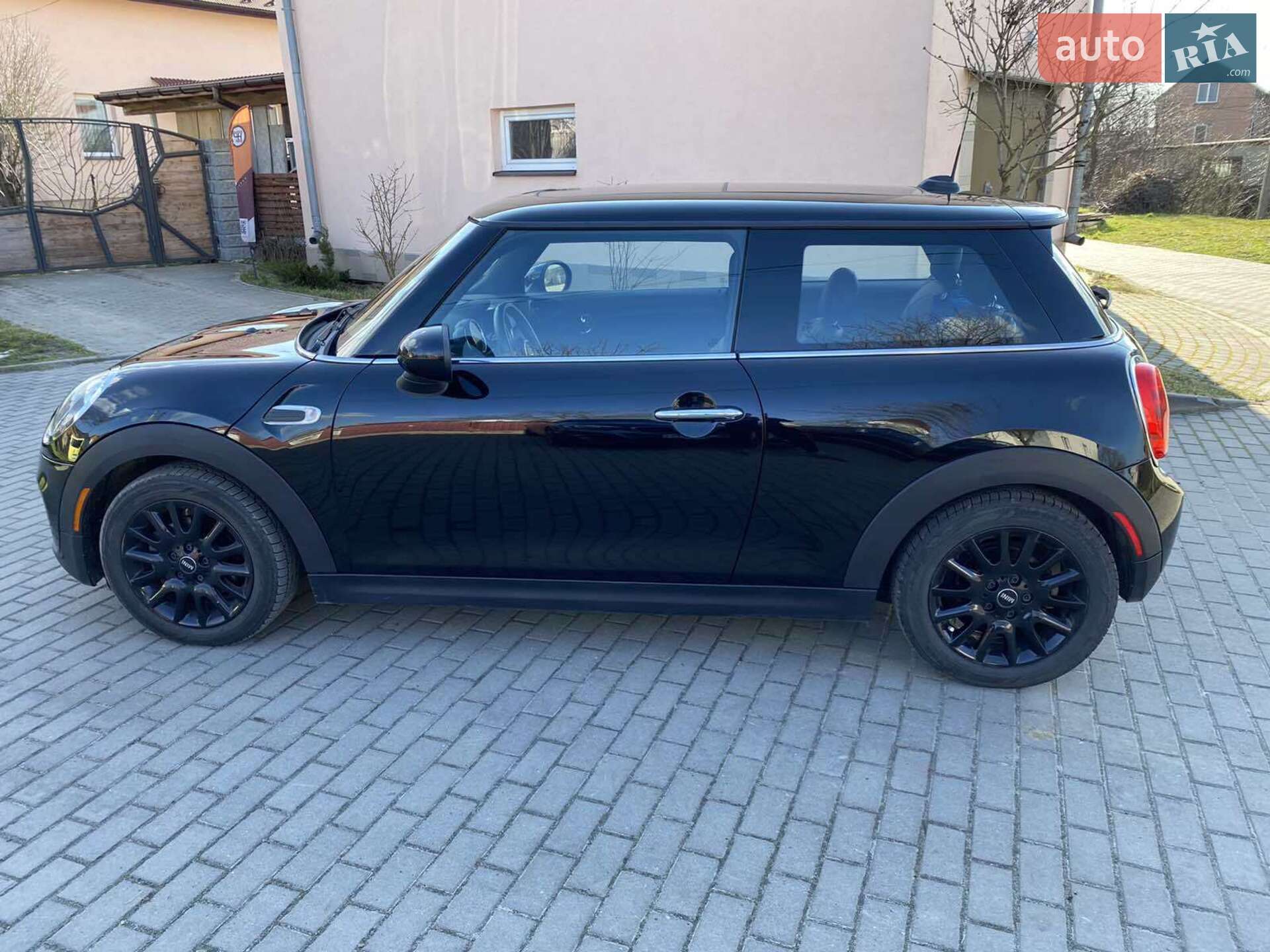 MINI Hatch 2017 VIN WMWXP5C31H2G60545 фото оголошення 4 з 30