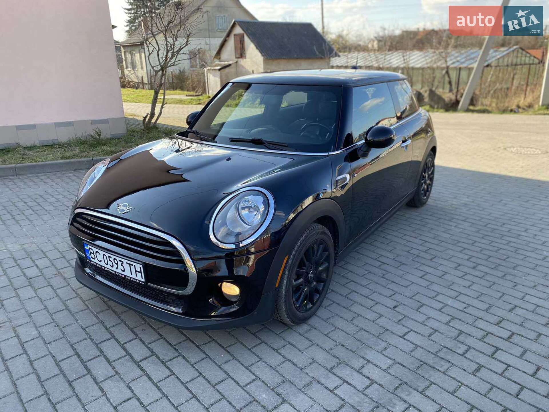MINI Hatch 2017 VIN WMWXP5C31H2G60545 фото оголошення 9 з 30