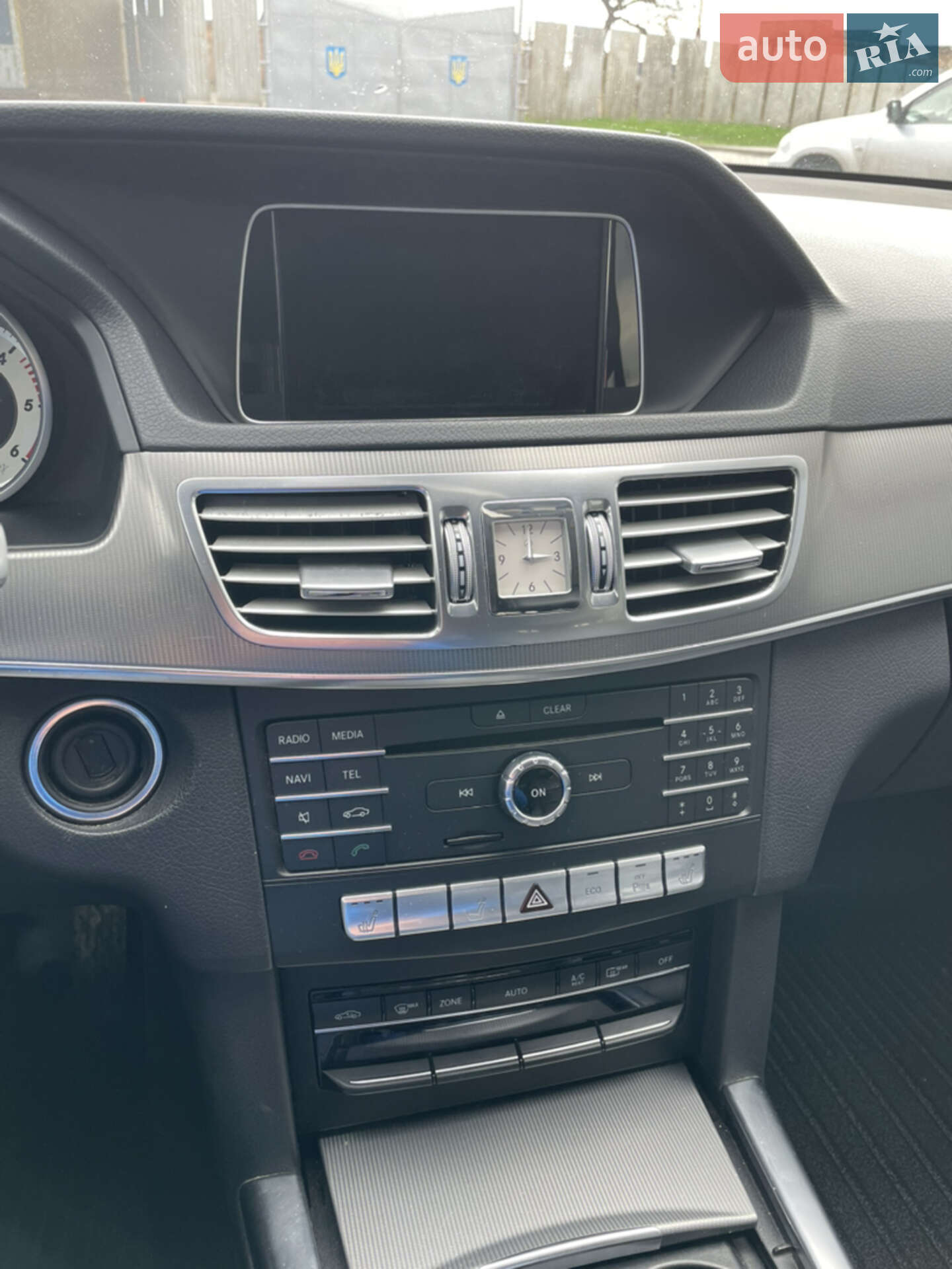 Mercedes-Benz E-Class 2015 VIN WDD2122011B299312 фото оголошення 24 з 35
