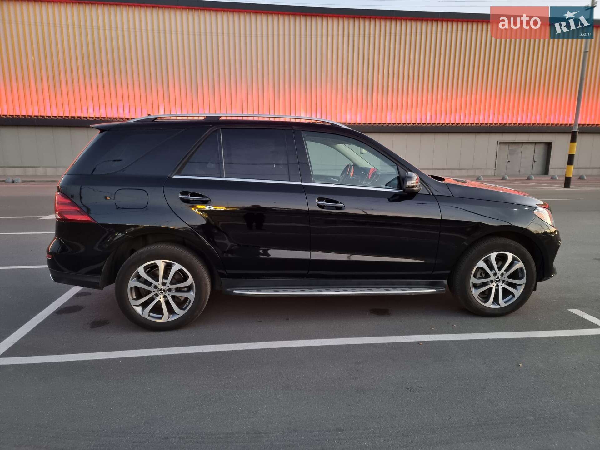 Mercedes-Benz GLE-Class 2017 VIN 4JGDA5JBXJB063958 фото оголошення 6 з 19