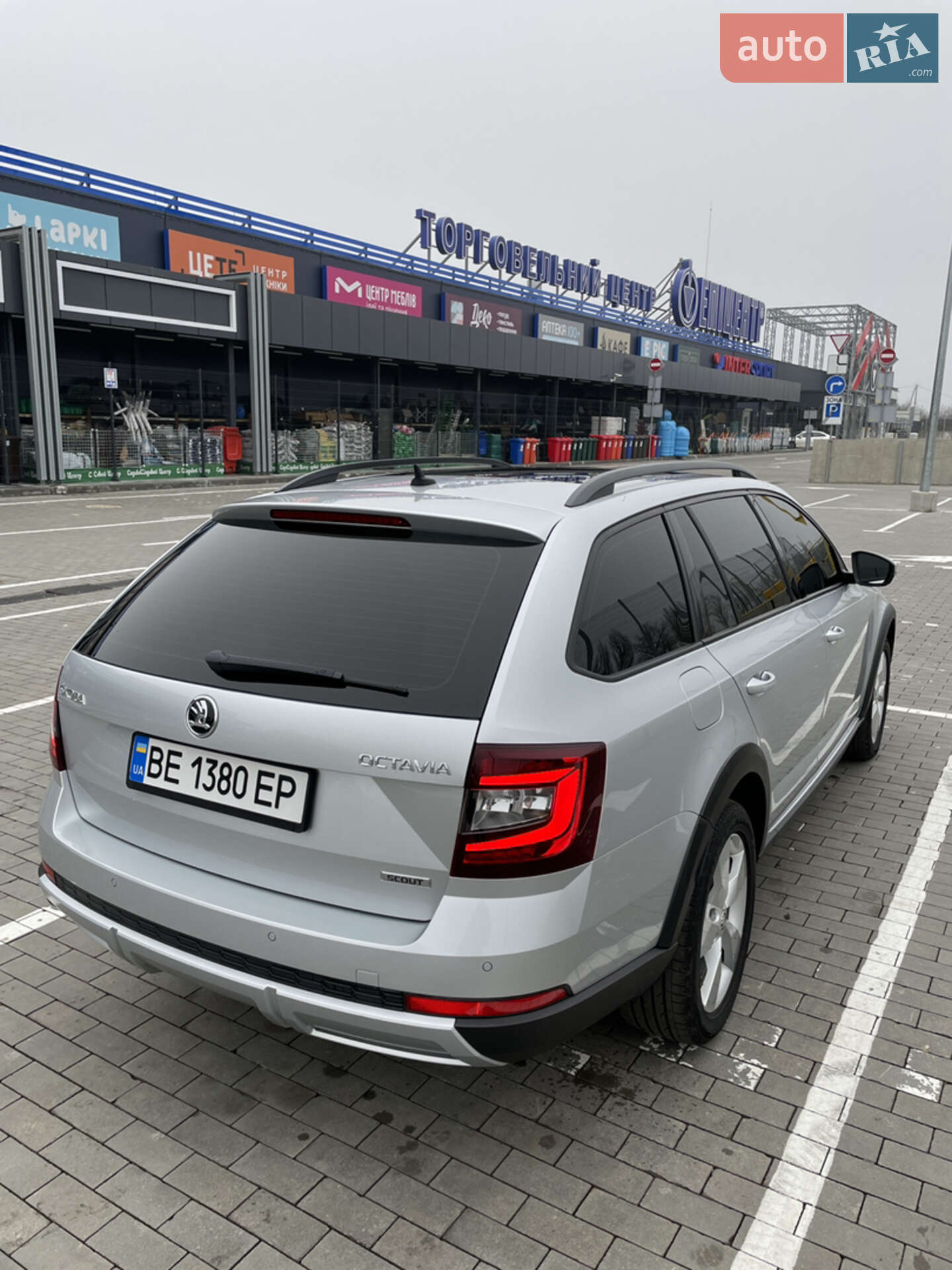 Skoda Octavia Scout 2017 VIN TMBLK7NE3J0188454 фото оголошення 6 з 92