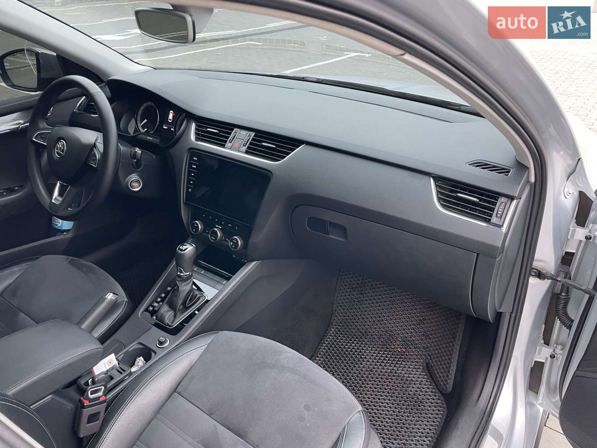 Skoda Octavia Scout 2017 VIN TMBLK7NE3J0188454 фото оголошення 40 з 92