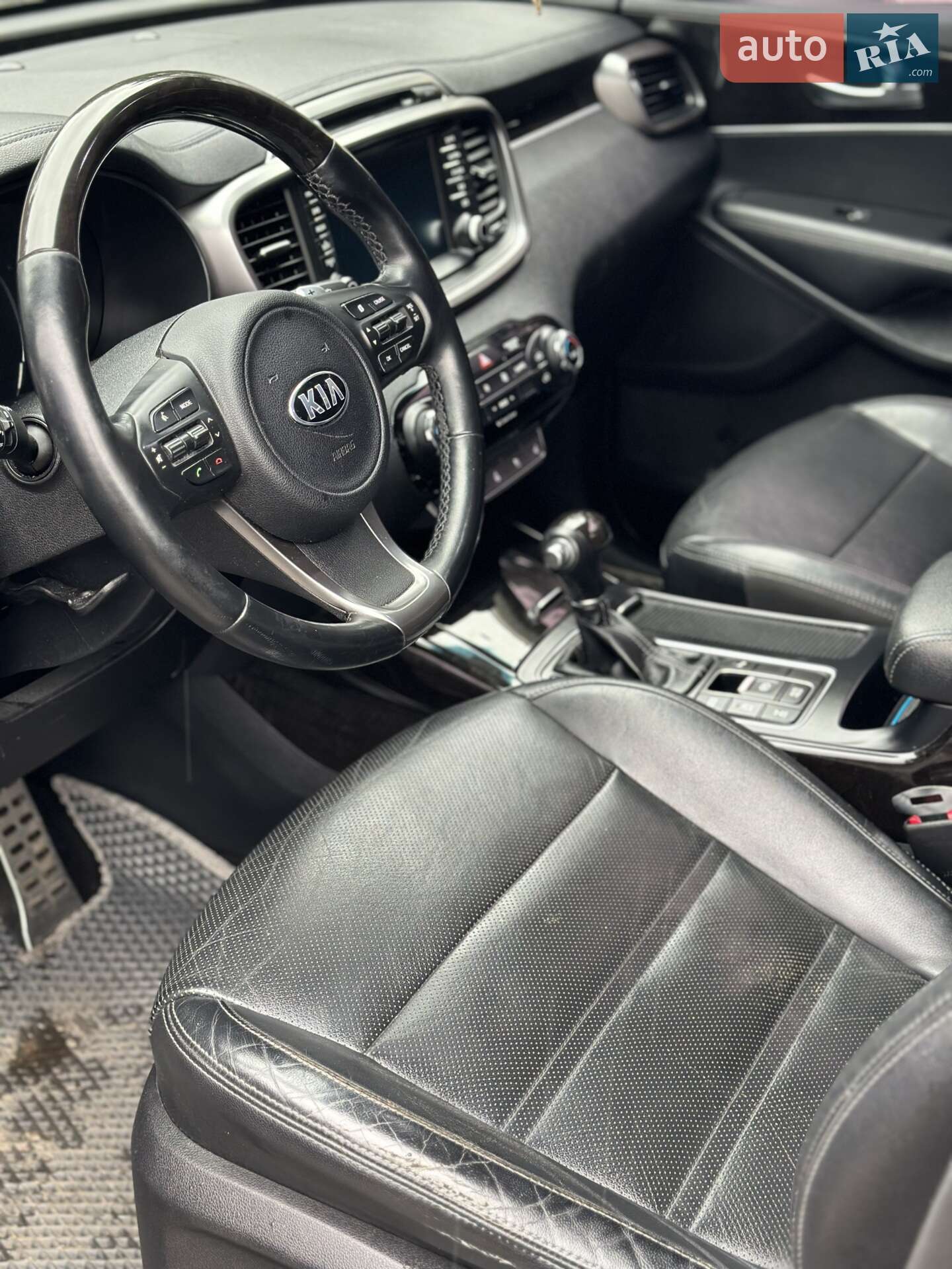 Kia Sorento 2016 VIN KNAPK81BDGA189007 фото оголошення 10 з 28