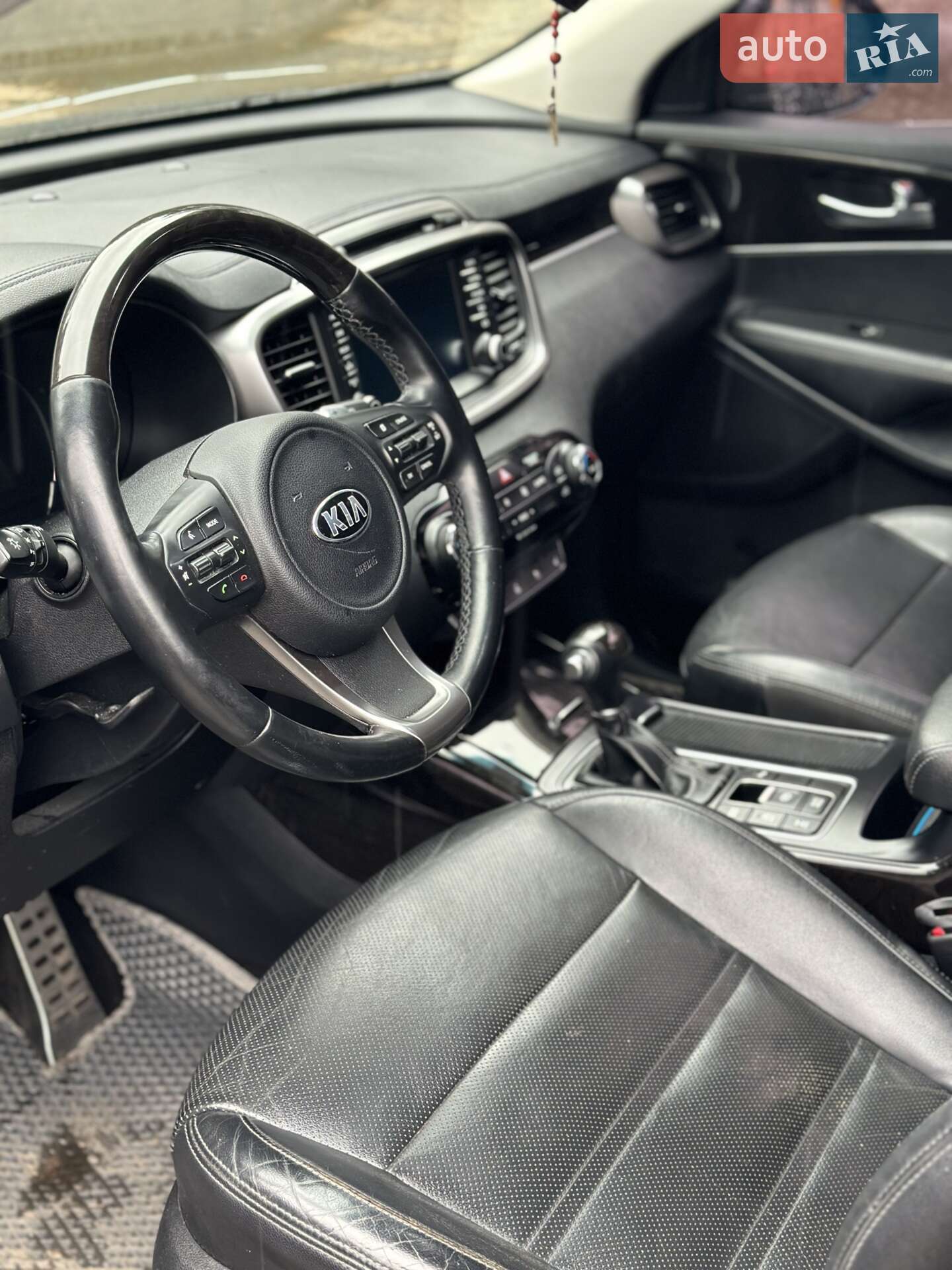 Kia Sorento 2016 VIN KNAPK81BDGA189007 фото оголошення 16 з 28