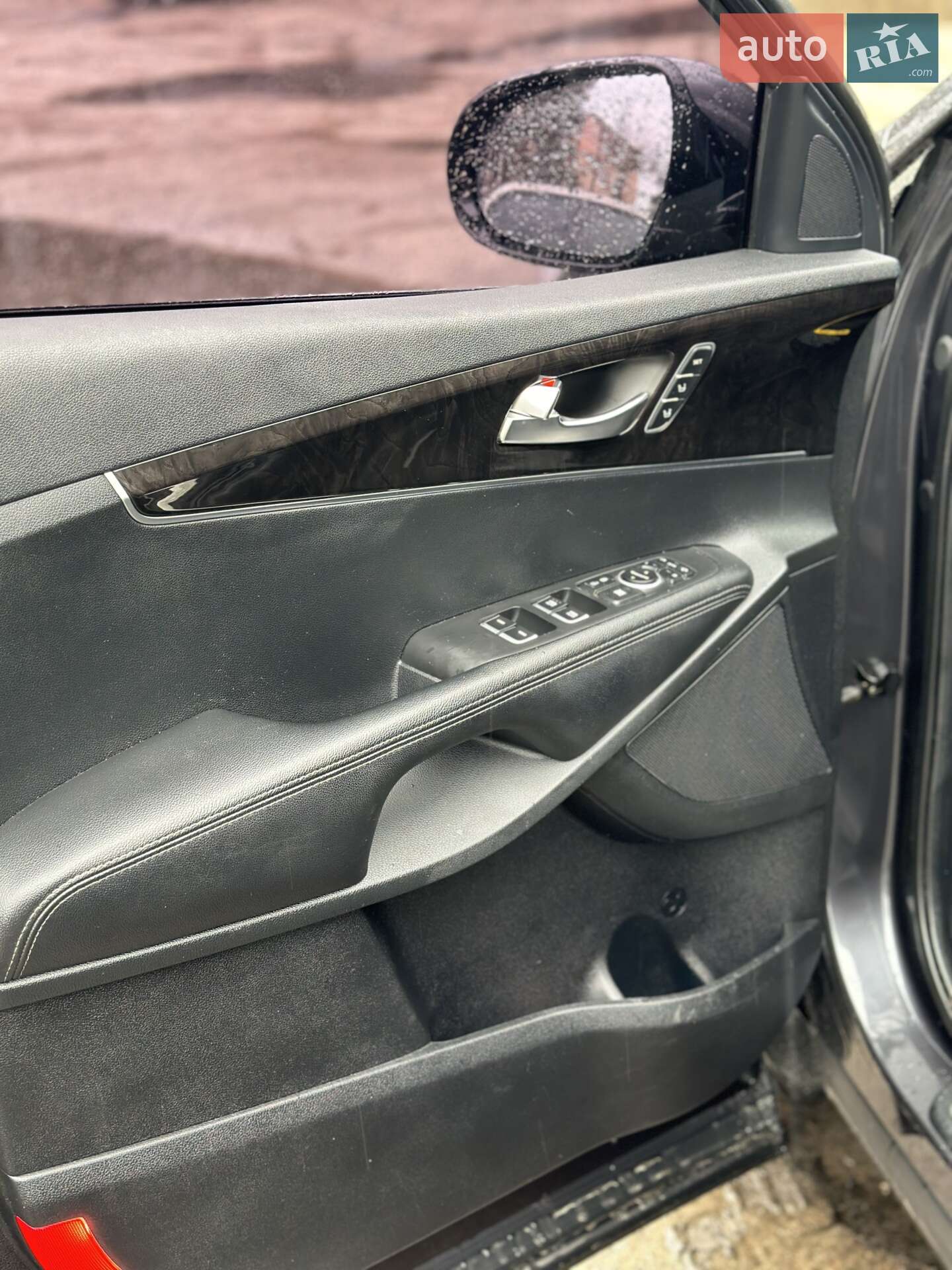 Kia Sorento 2016 VIN KNAPK81BDGA189007 фото оголошення 12 з 28