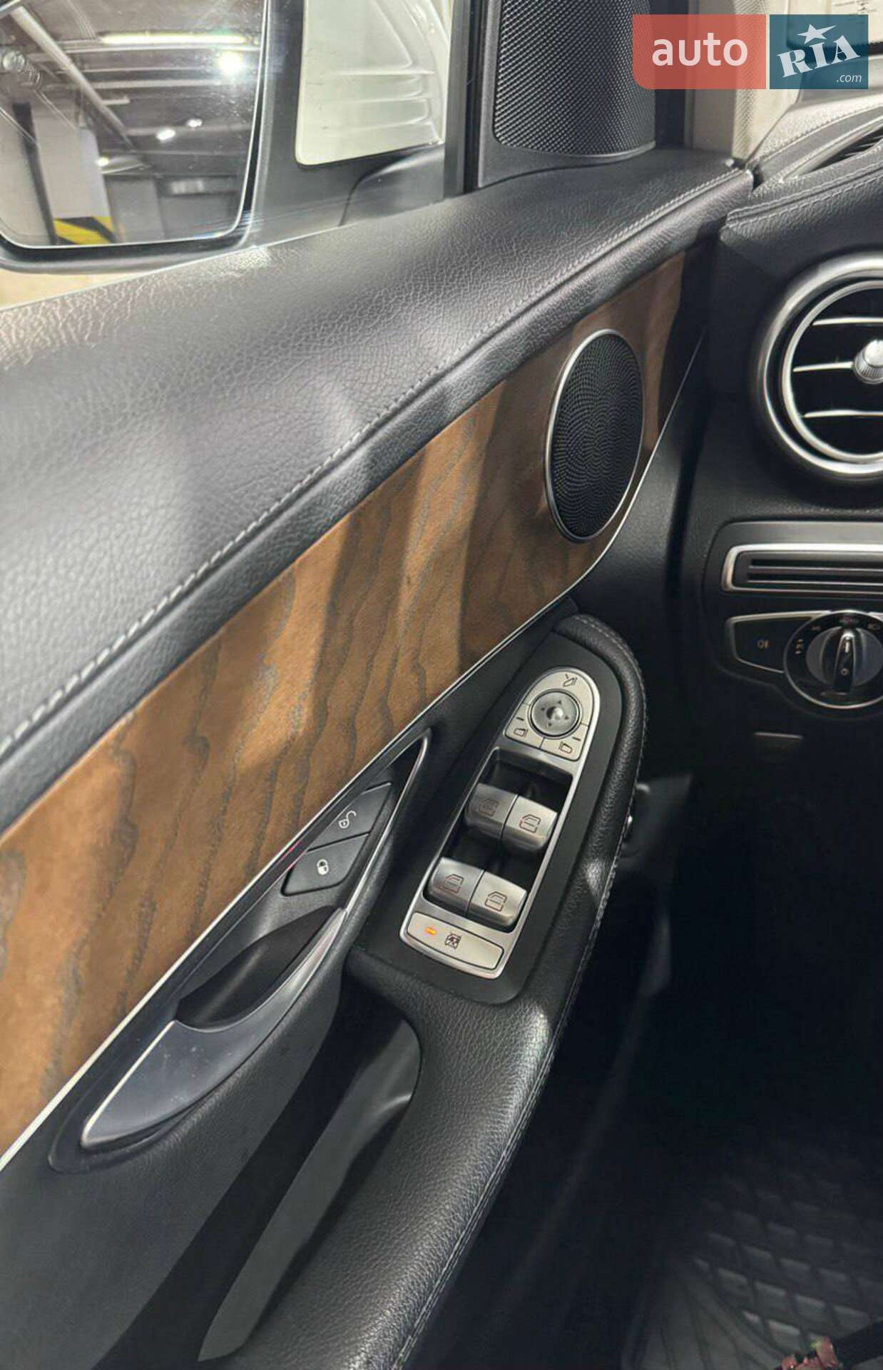 Mercedes-Benz GLC-Class 2016 VIN WDC2539051F170608 фото оголошення 3 з 3