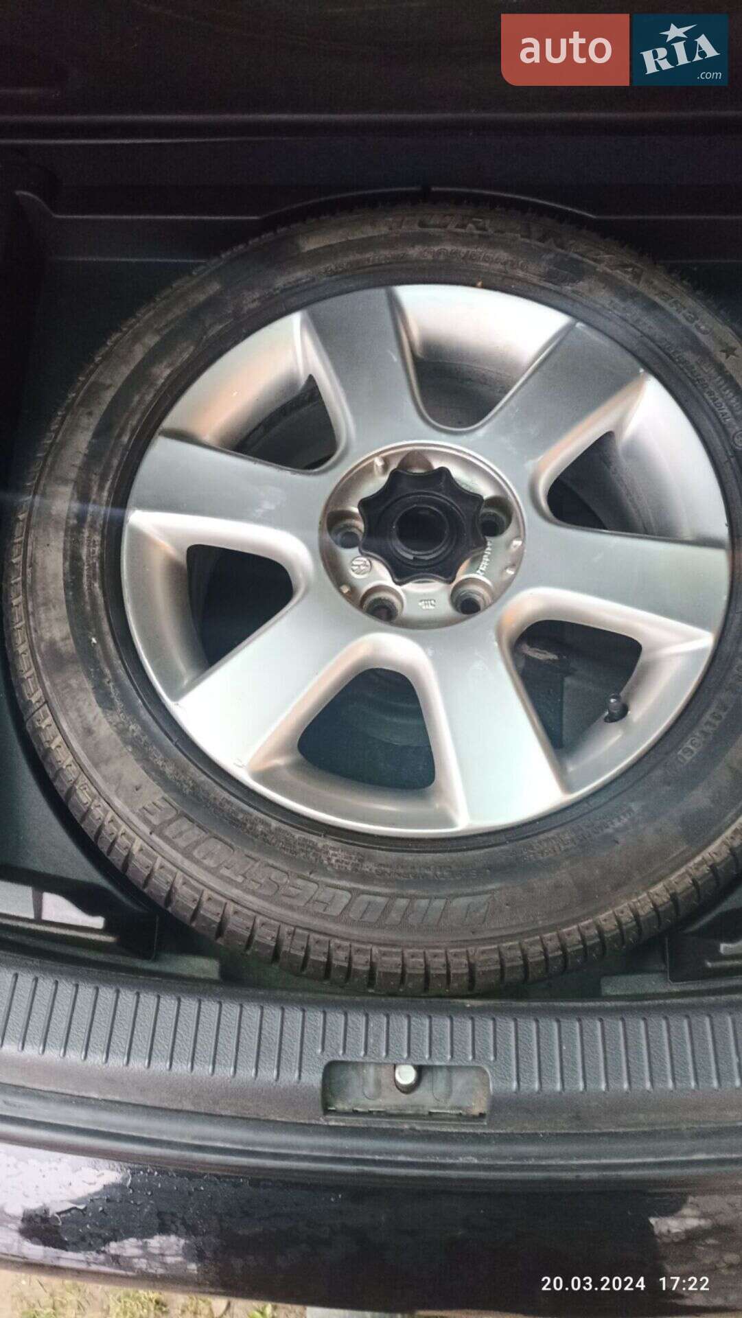 Volkswagen Touran 2004 VIN WVGZZZ1TZ5W068169 фото оголошення 8 з 10