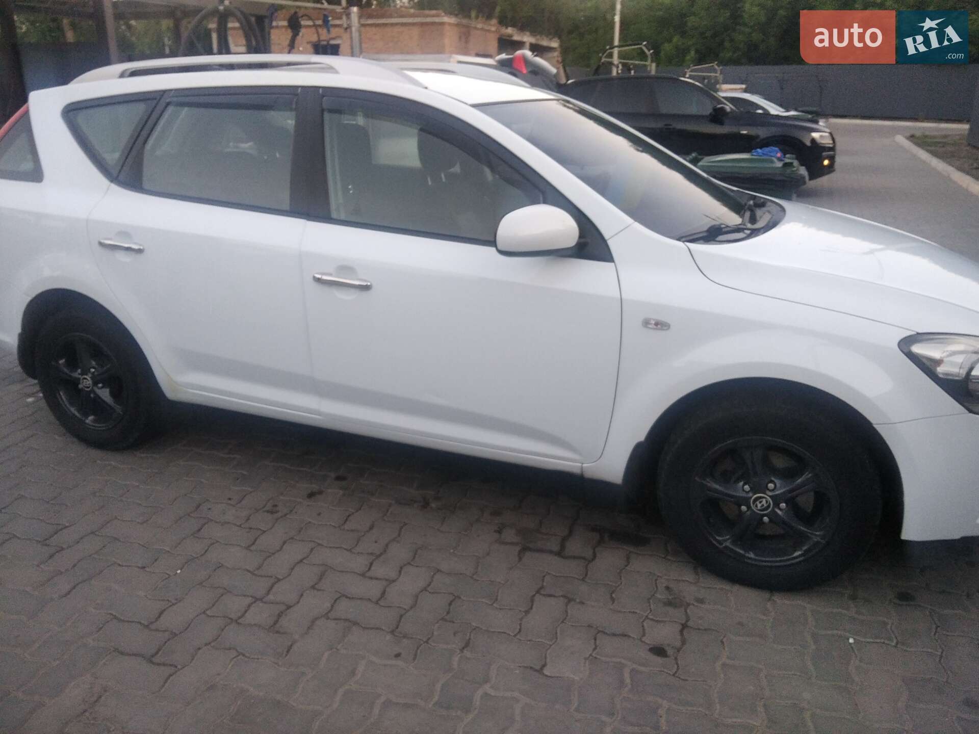 Kia Ceed 2010 VIN U5YHC816ABL183507 фото оголошення 2 з 15