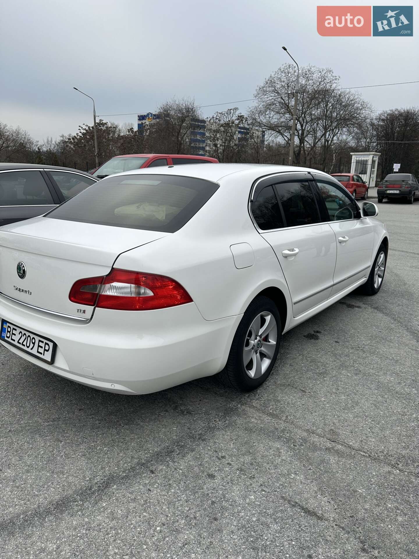 Skoda Superb 2011 VIN TMBAE73T5B9041422 фото оголошення 6 з 24