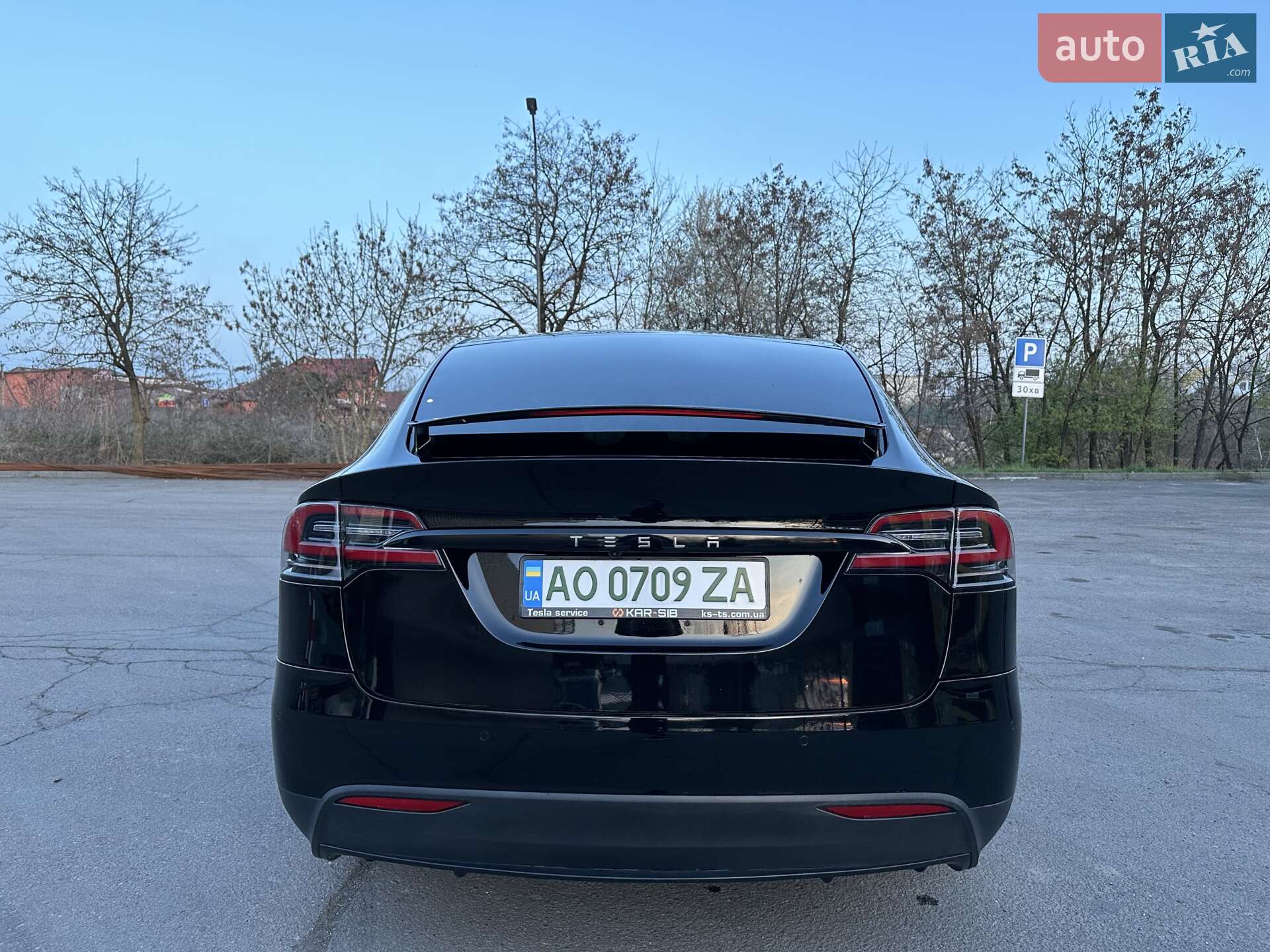 Tesla Model X 2018 VIN 5YJXCAE20JF123581 фото оголошення 6 з 26