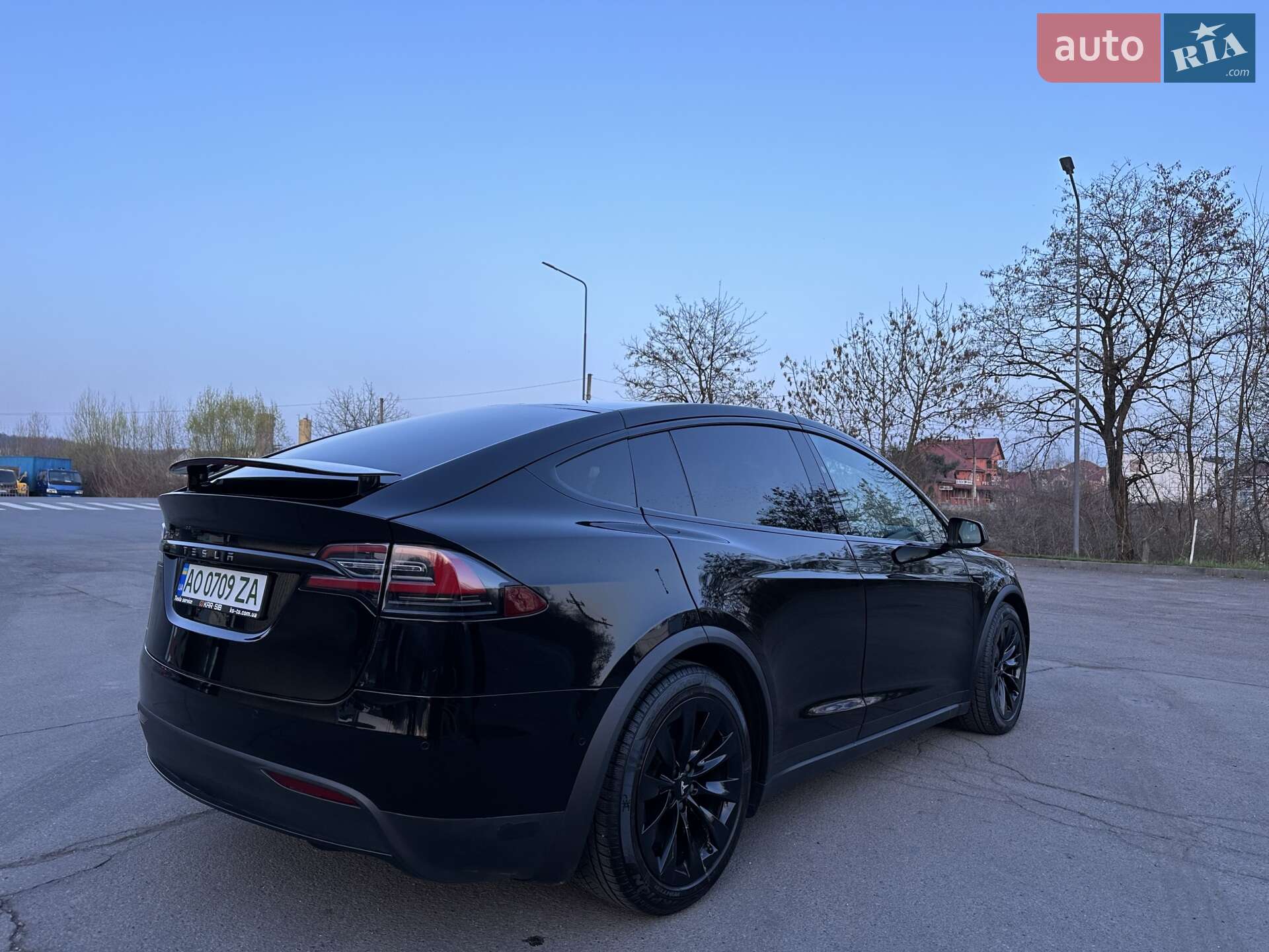 Tesla Model X 2018 VIN 5YJXCAE20JF123581 фото оголошення 8 з 26