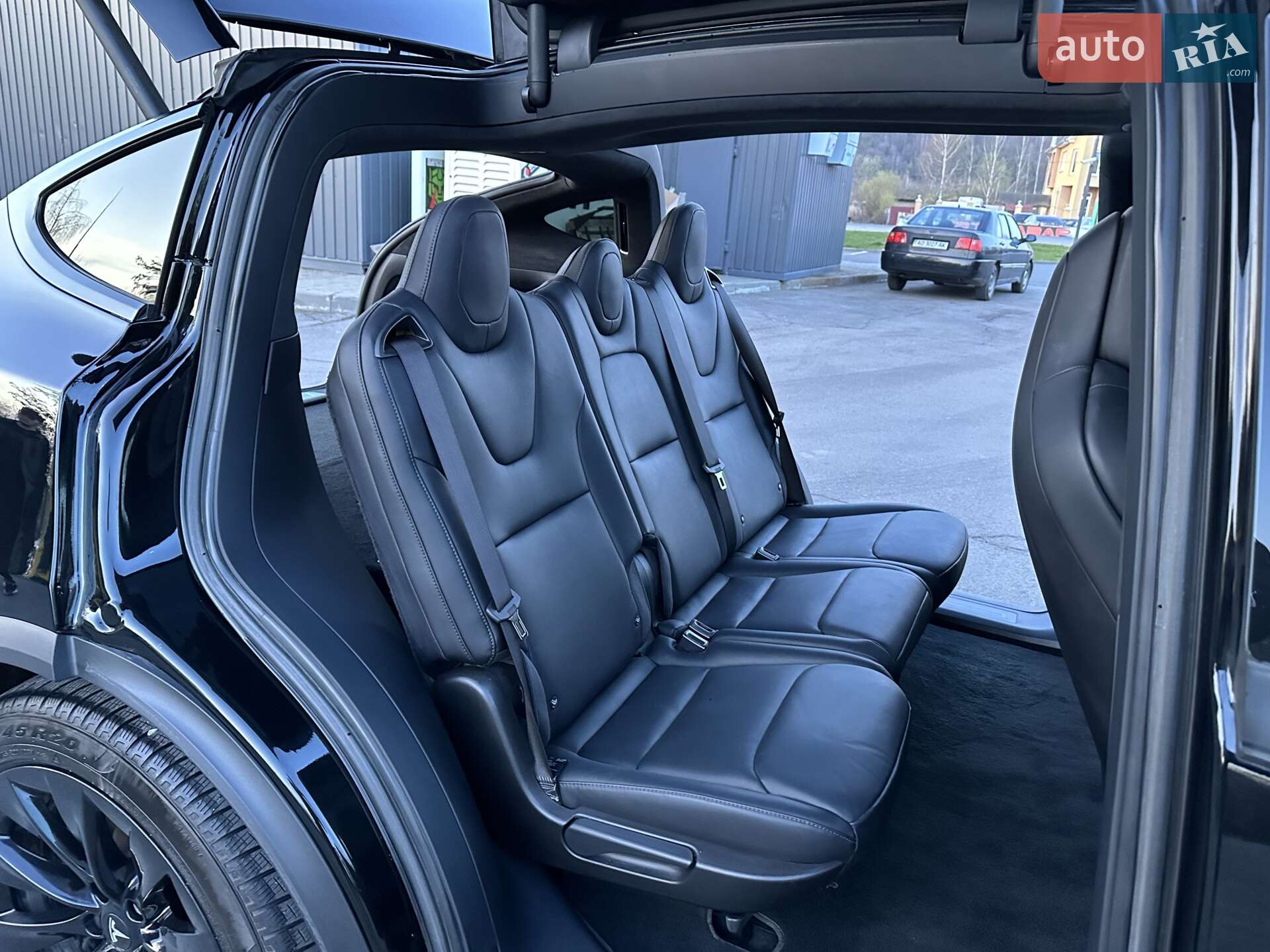 Tesla Model X 2018 VIN 5YJXCAE20JF123581 фото оголошення 21 з 26