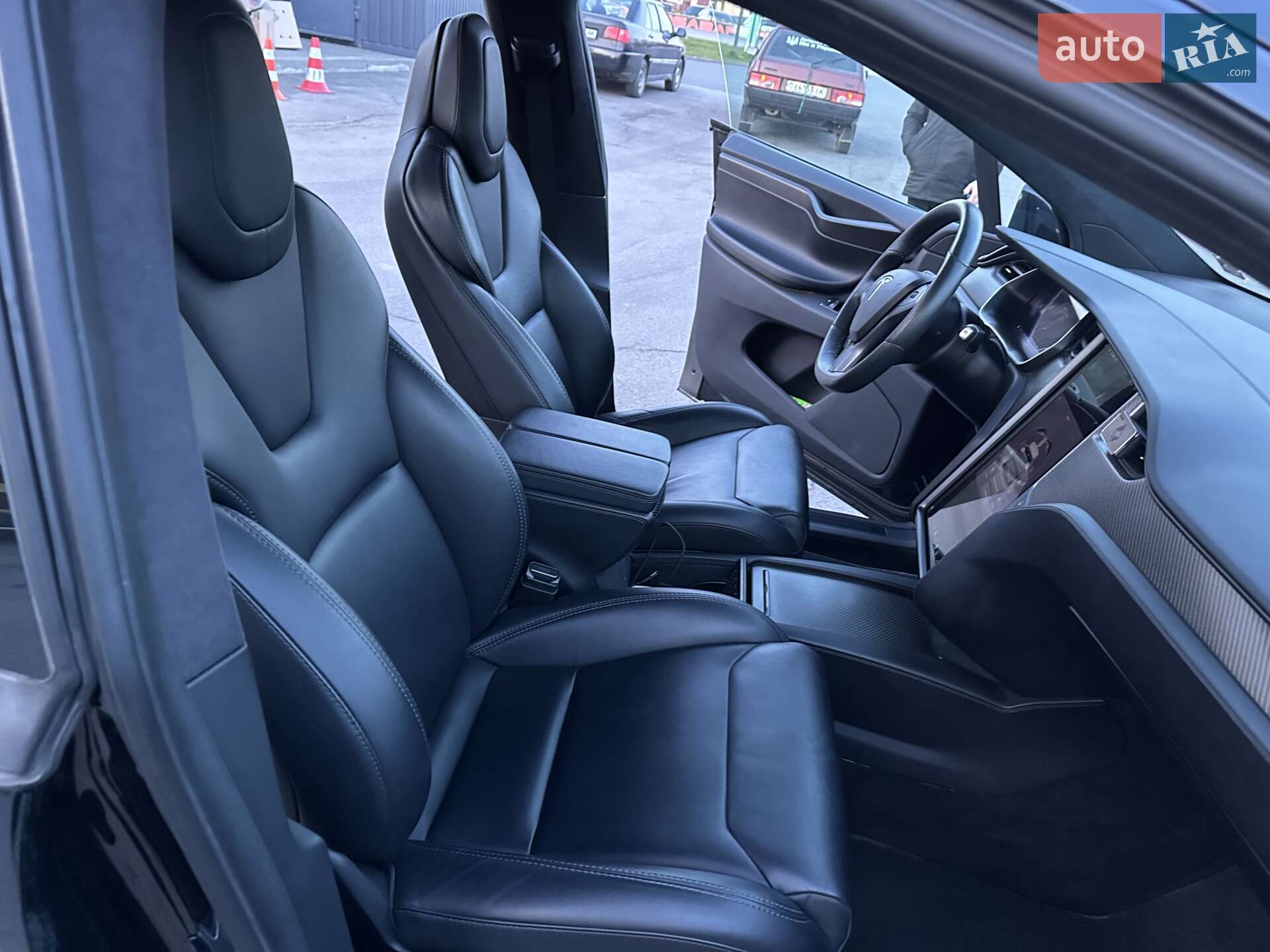 Tesla Model X 2018 VIN 5YJXCAE20JF123581 фото оголошення 23 з 26
