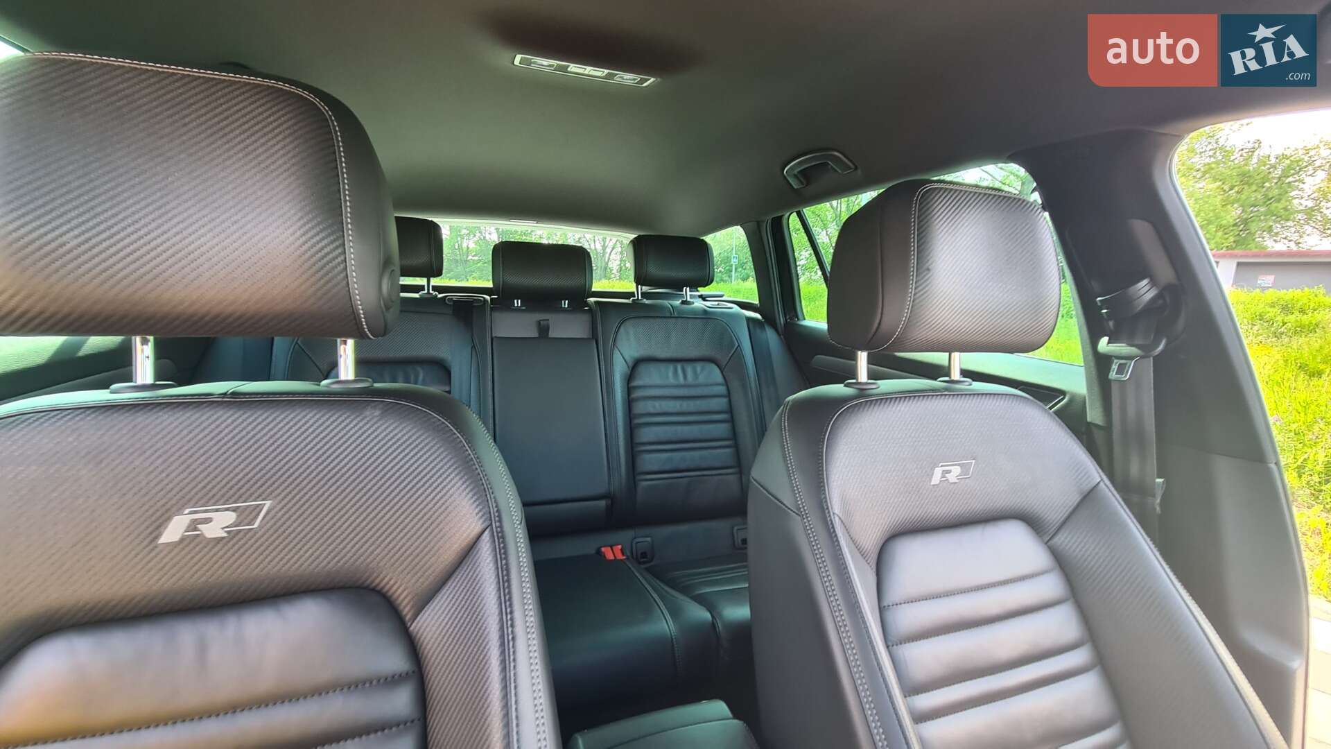 Volkswagen Passat 2018 VIN WVWZZZ3CZJE217086 фото оголошення 10 з 27