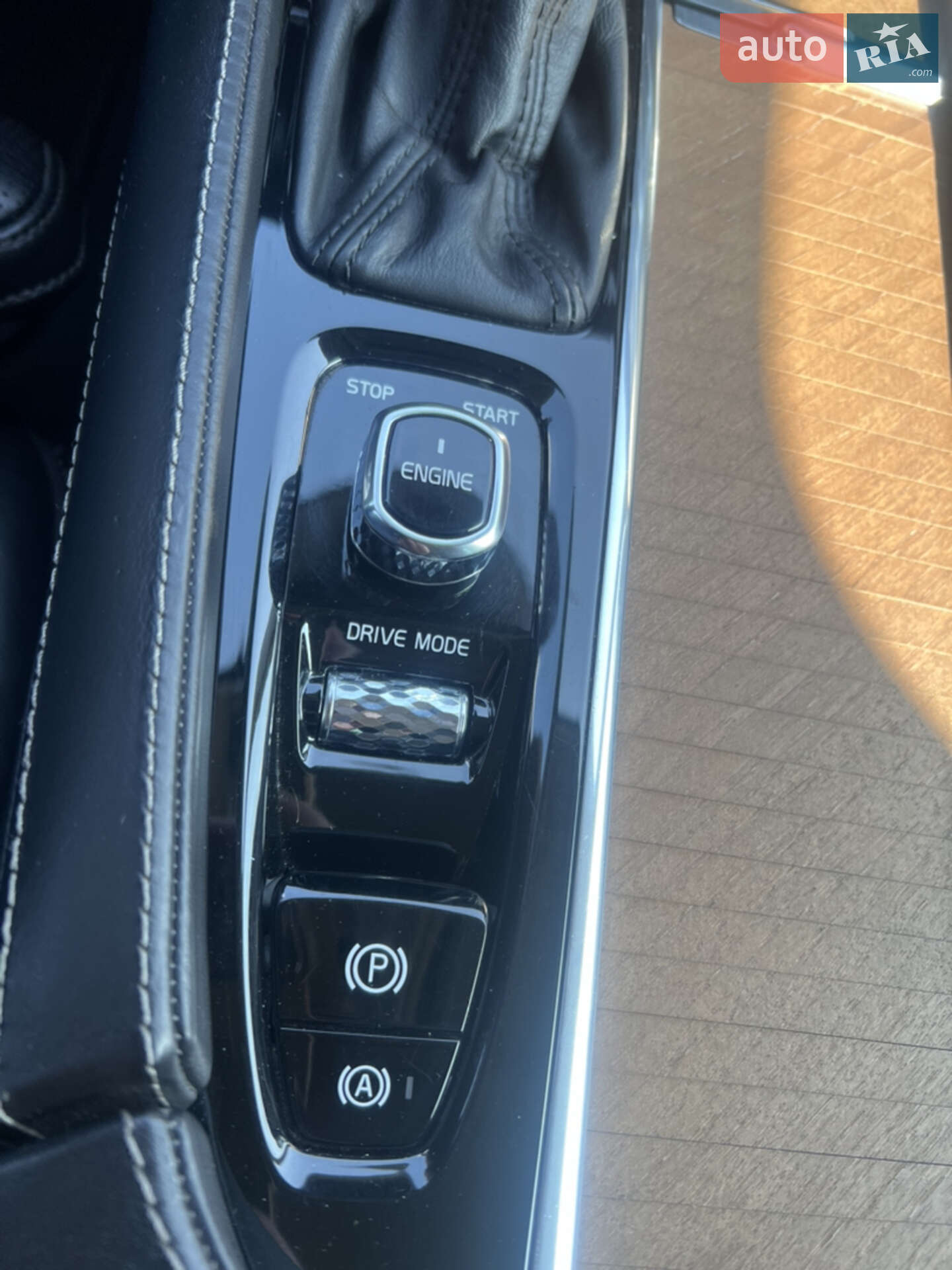 Volvo S90 2016 VIN YV1A22ML6H1005203 фото оголошення 16 з 28