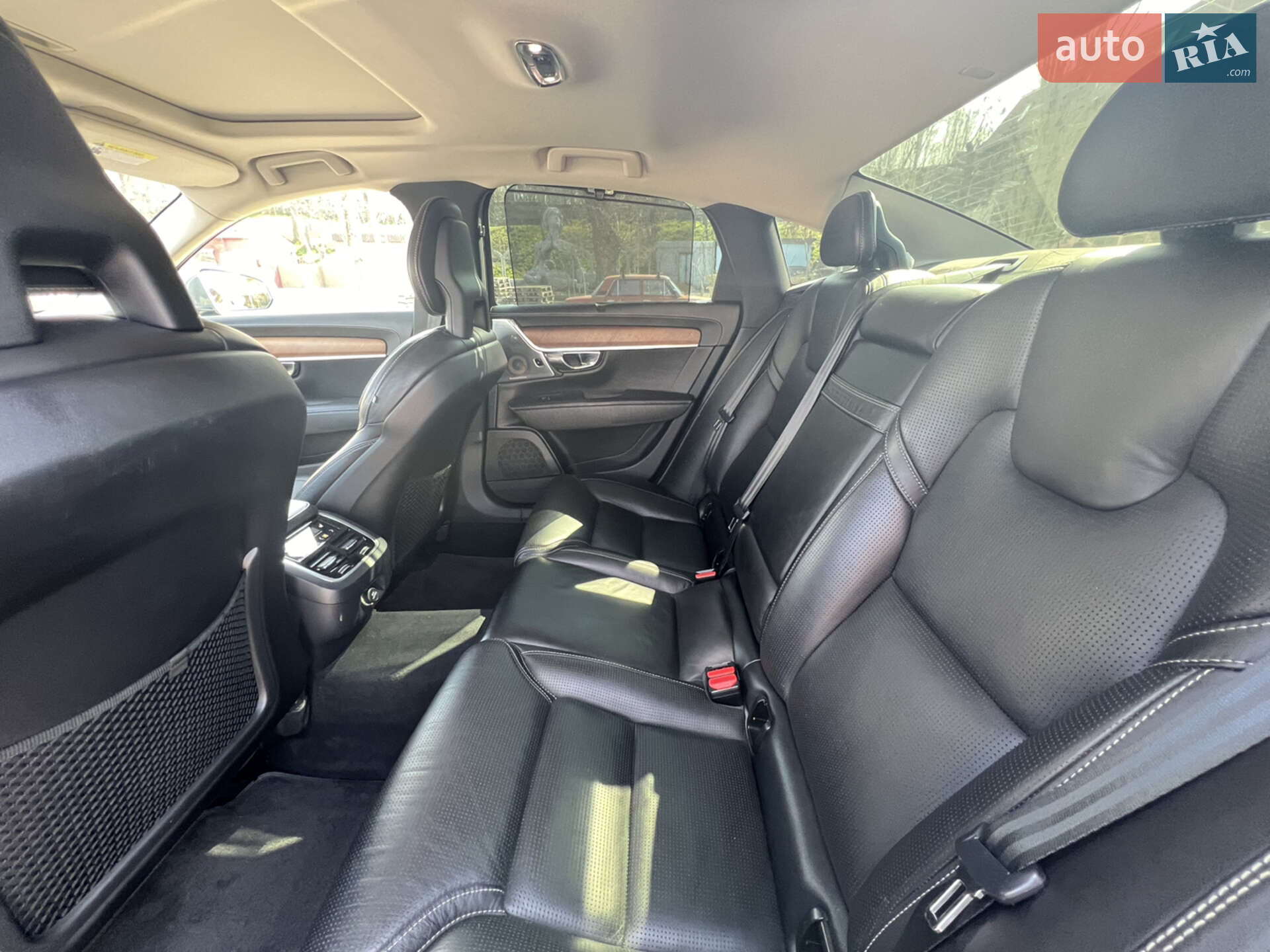 Volvo S90 2016 VIN YV1A22ML6H1005203 фото оголошення 18 з 28